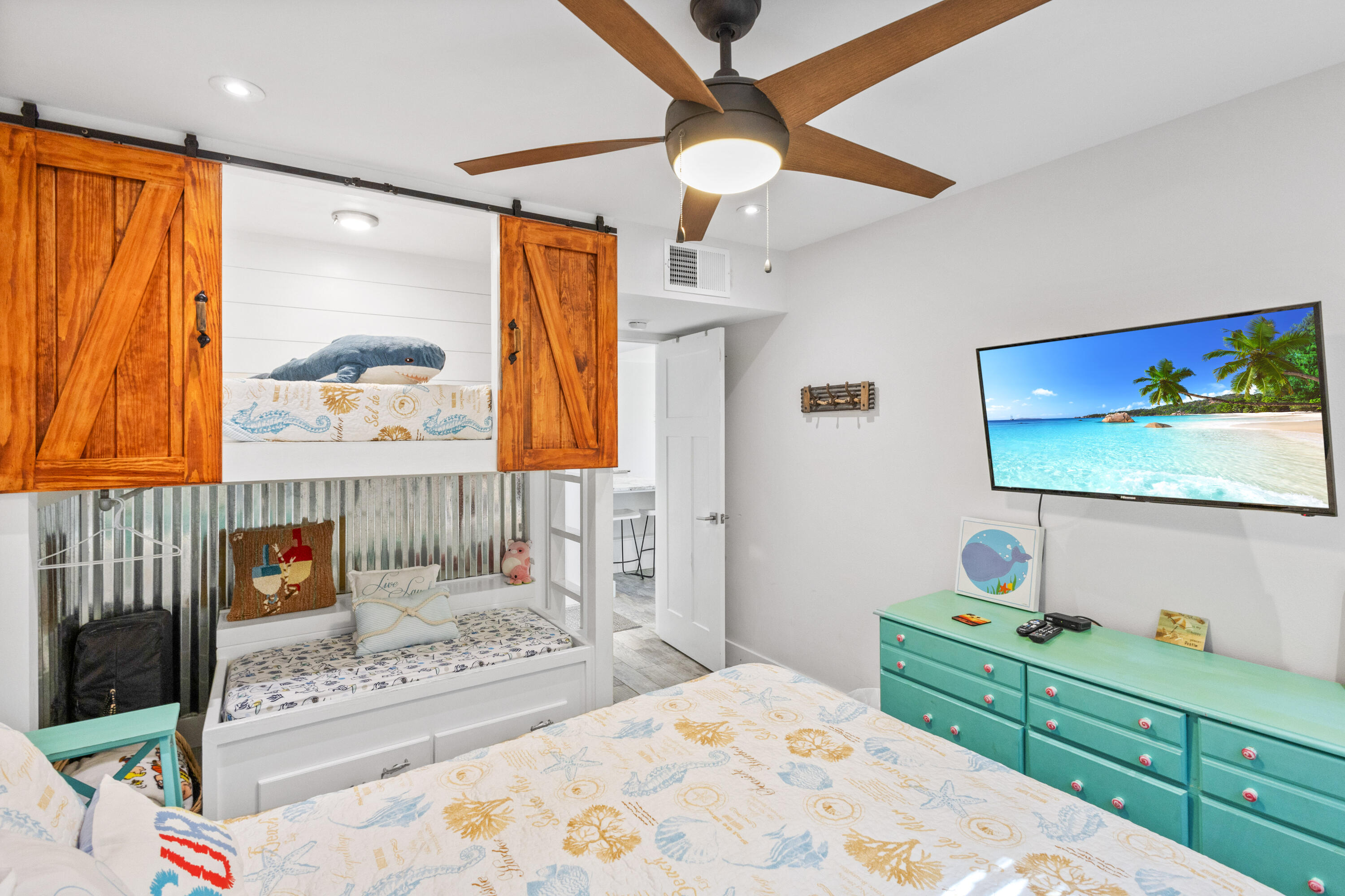 166 N Driftwood Bay, 36A