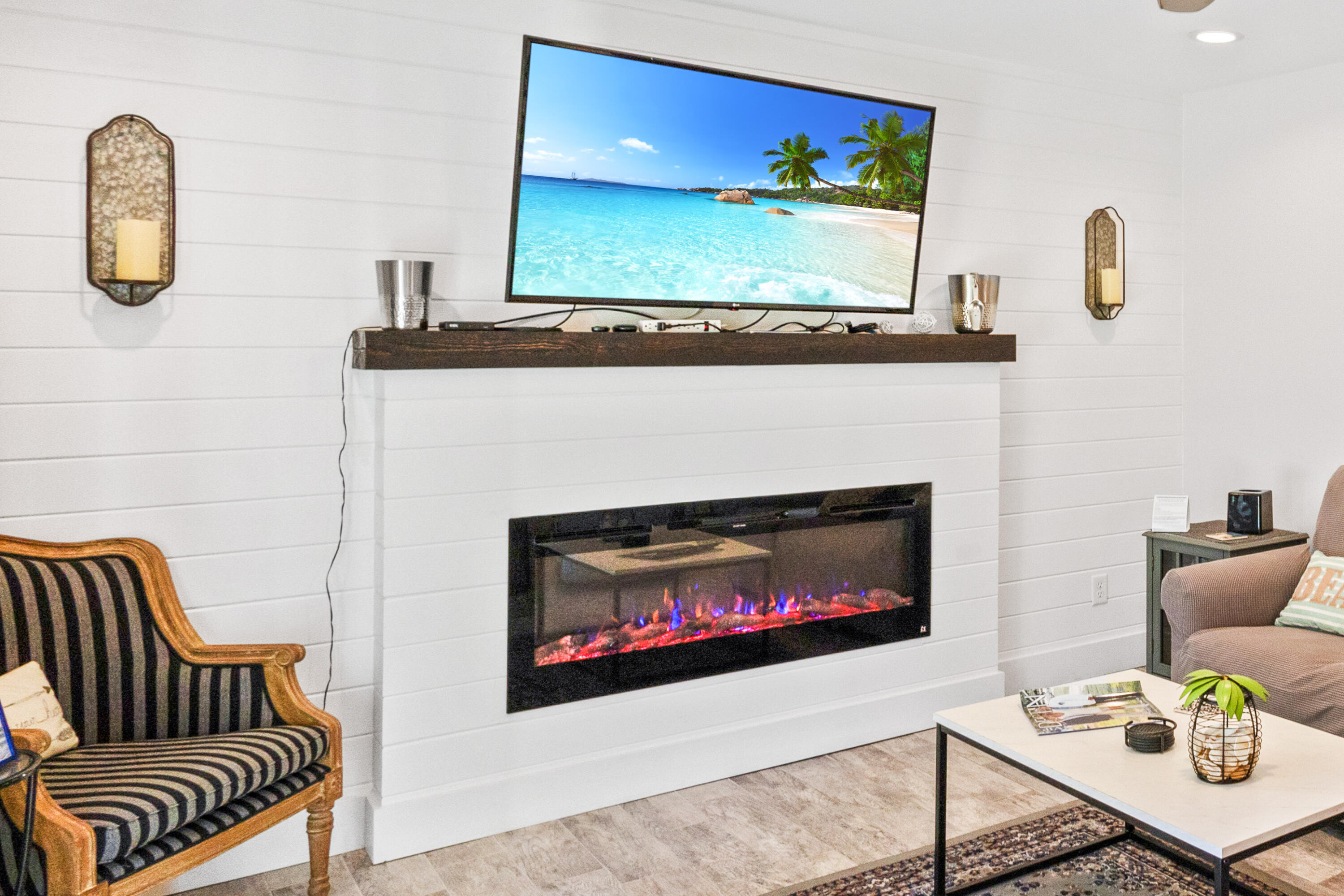 166 N Driftwood Bay, 36A