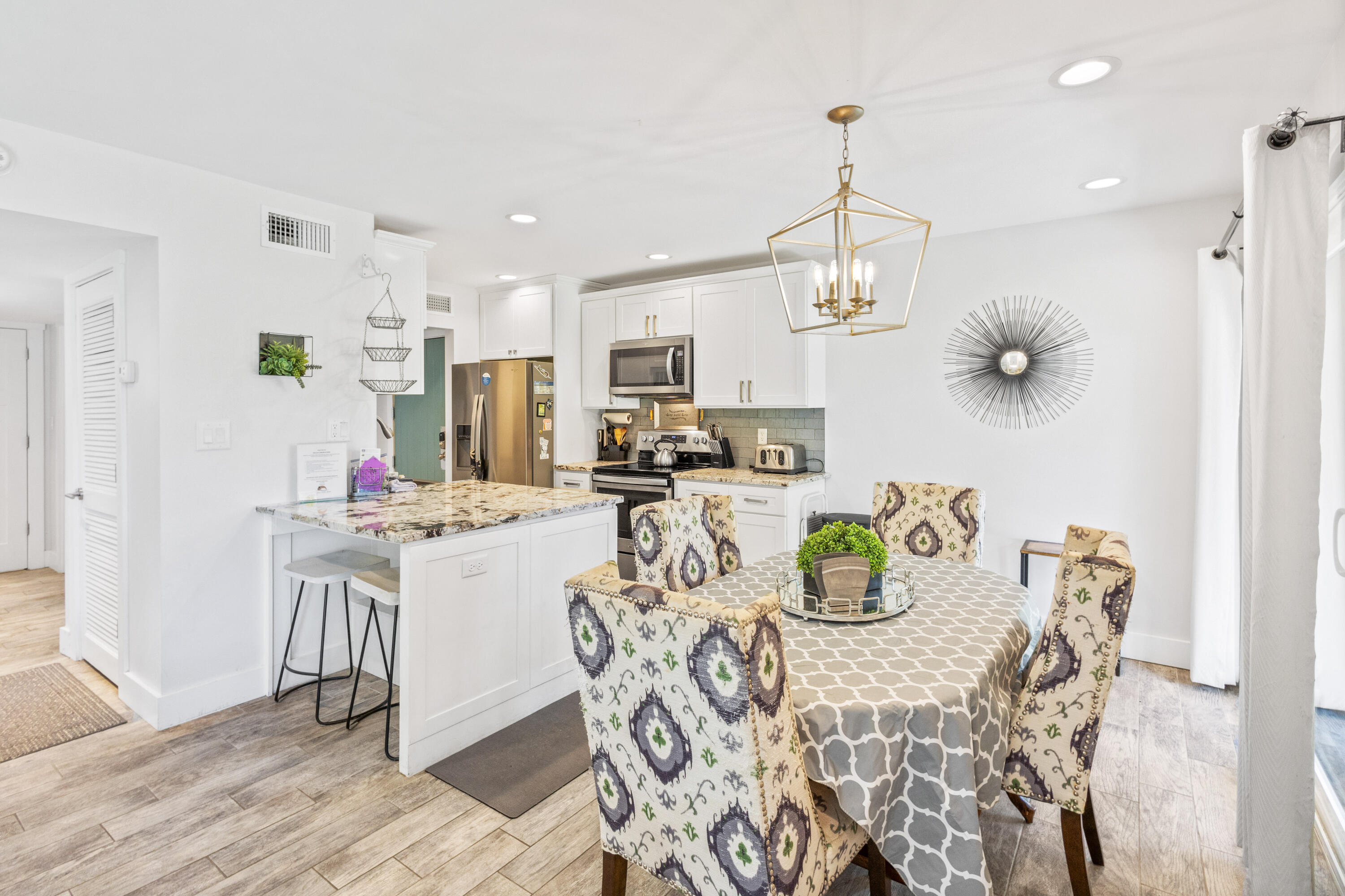 166 N Driftwood Bay, 36A