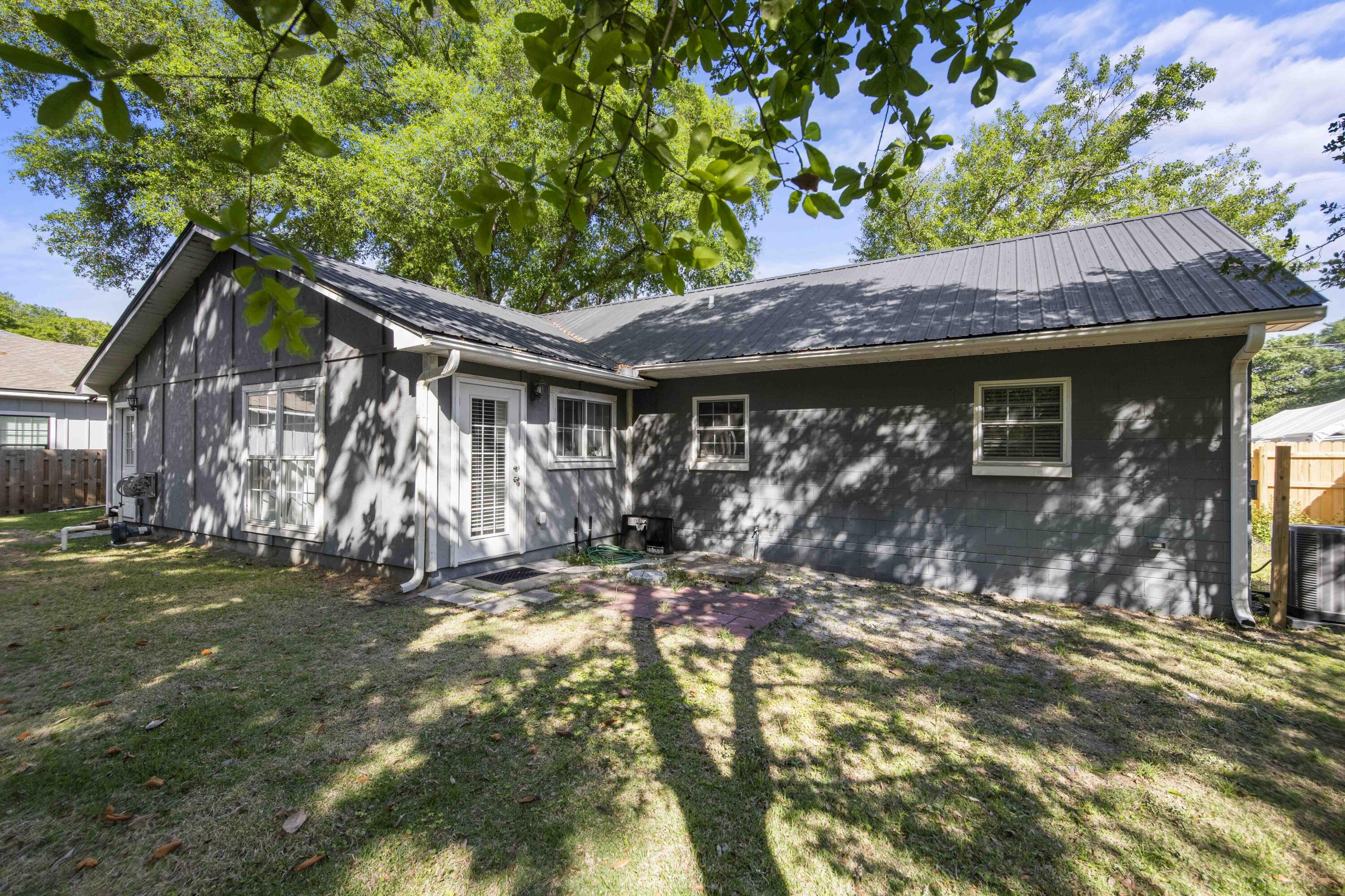 38 Ferry Road