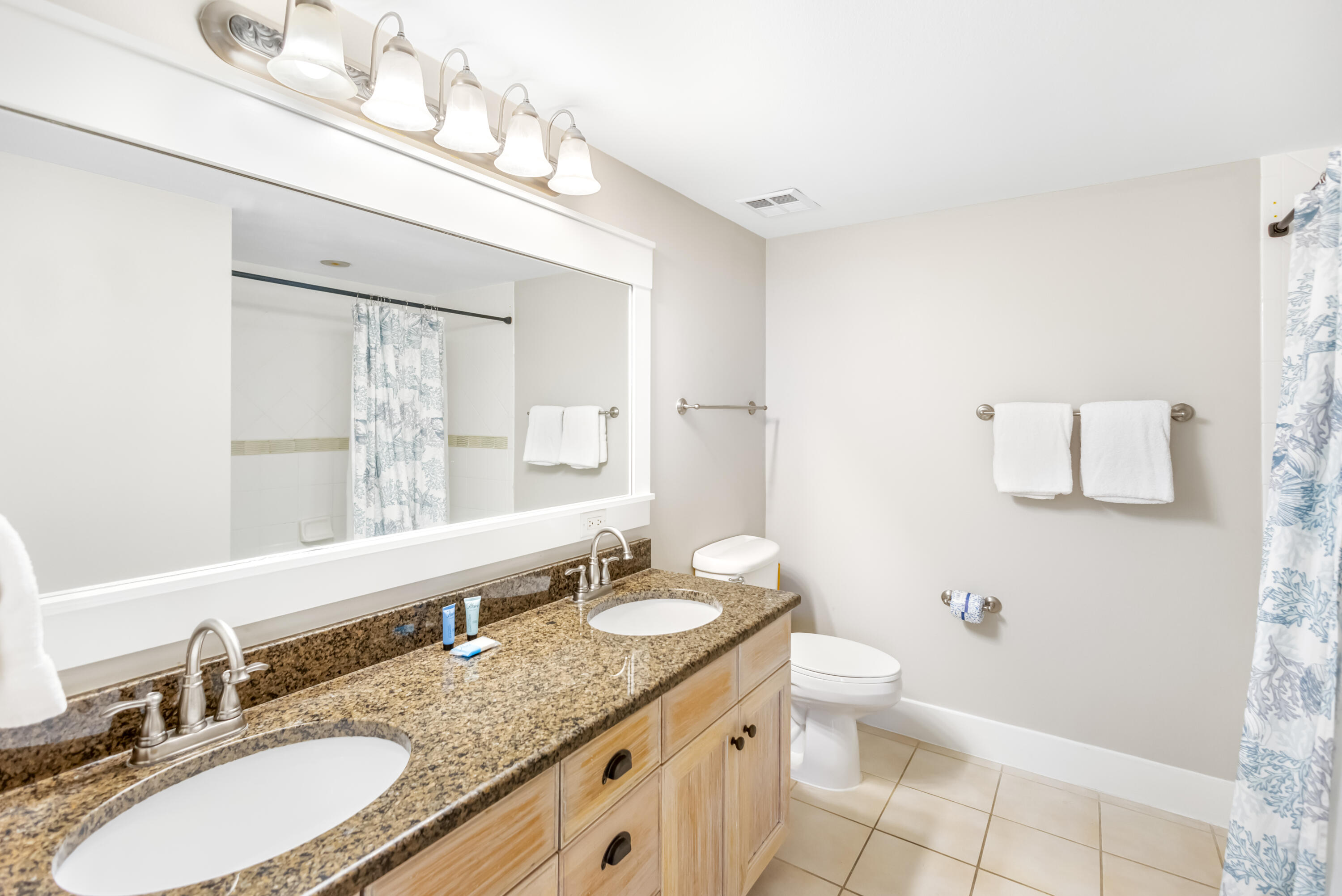 9300 Baytowne Wharf Boulevard, 501/503