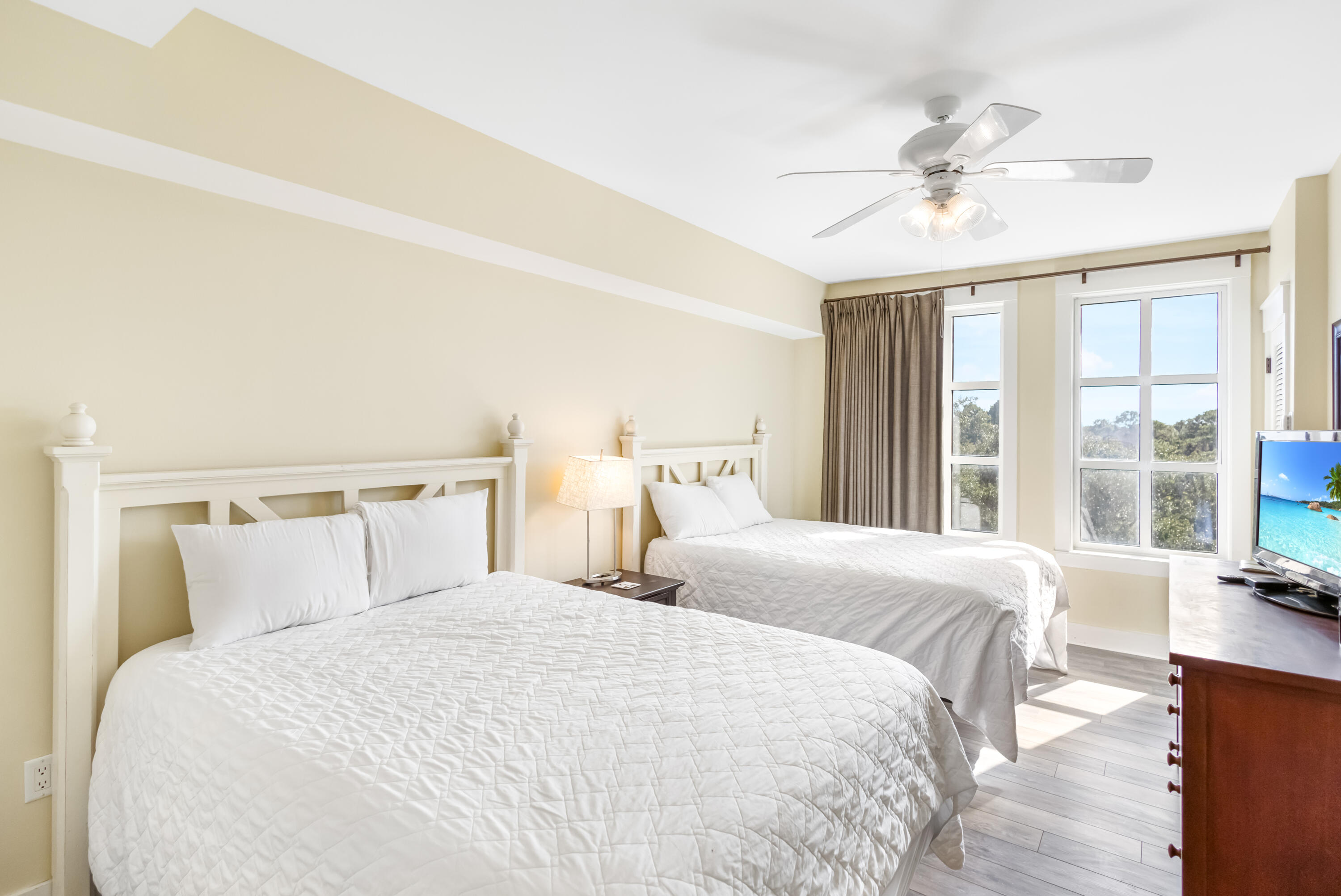 9300 Baytowne Wharf Boulevard, 501/503