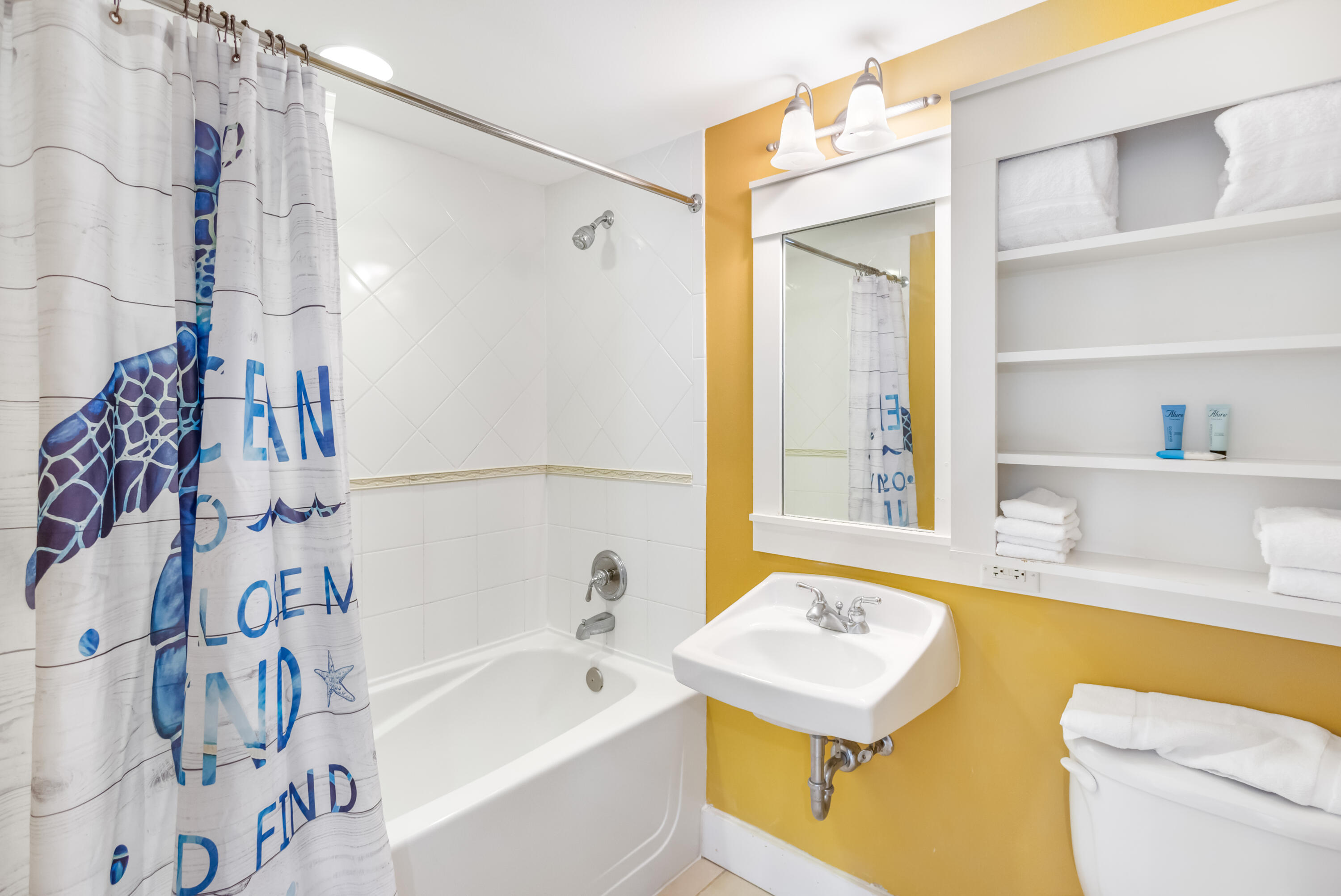 9300 Baytowne Wharf Boulevard, 501/503