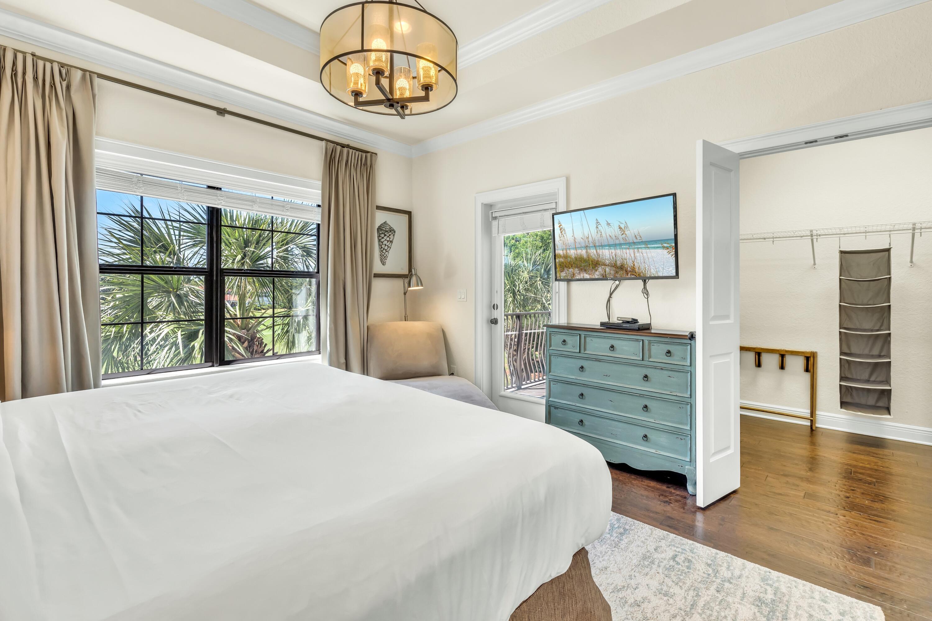 1858 Boardwalk Drive