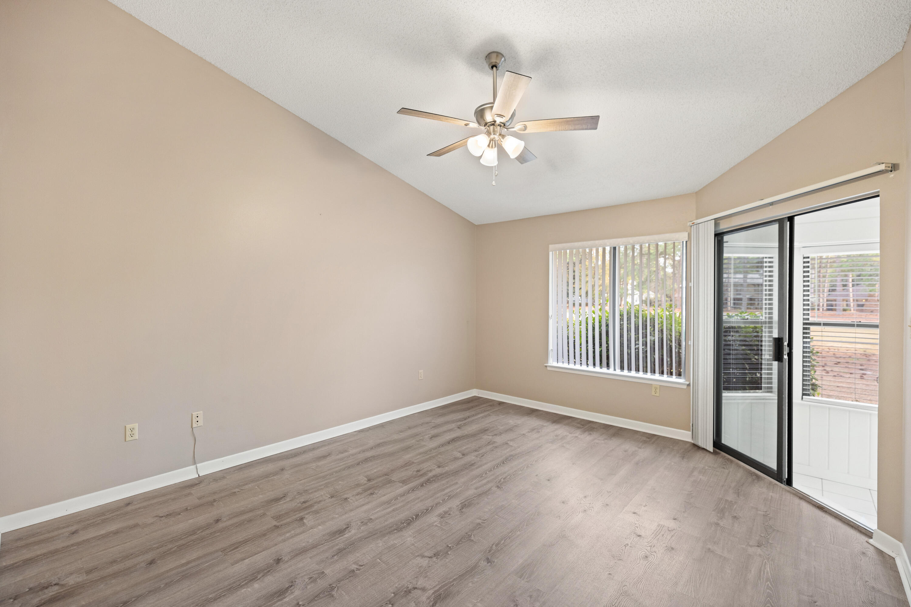 142 Glen Eagles Drive