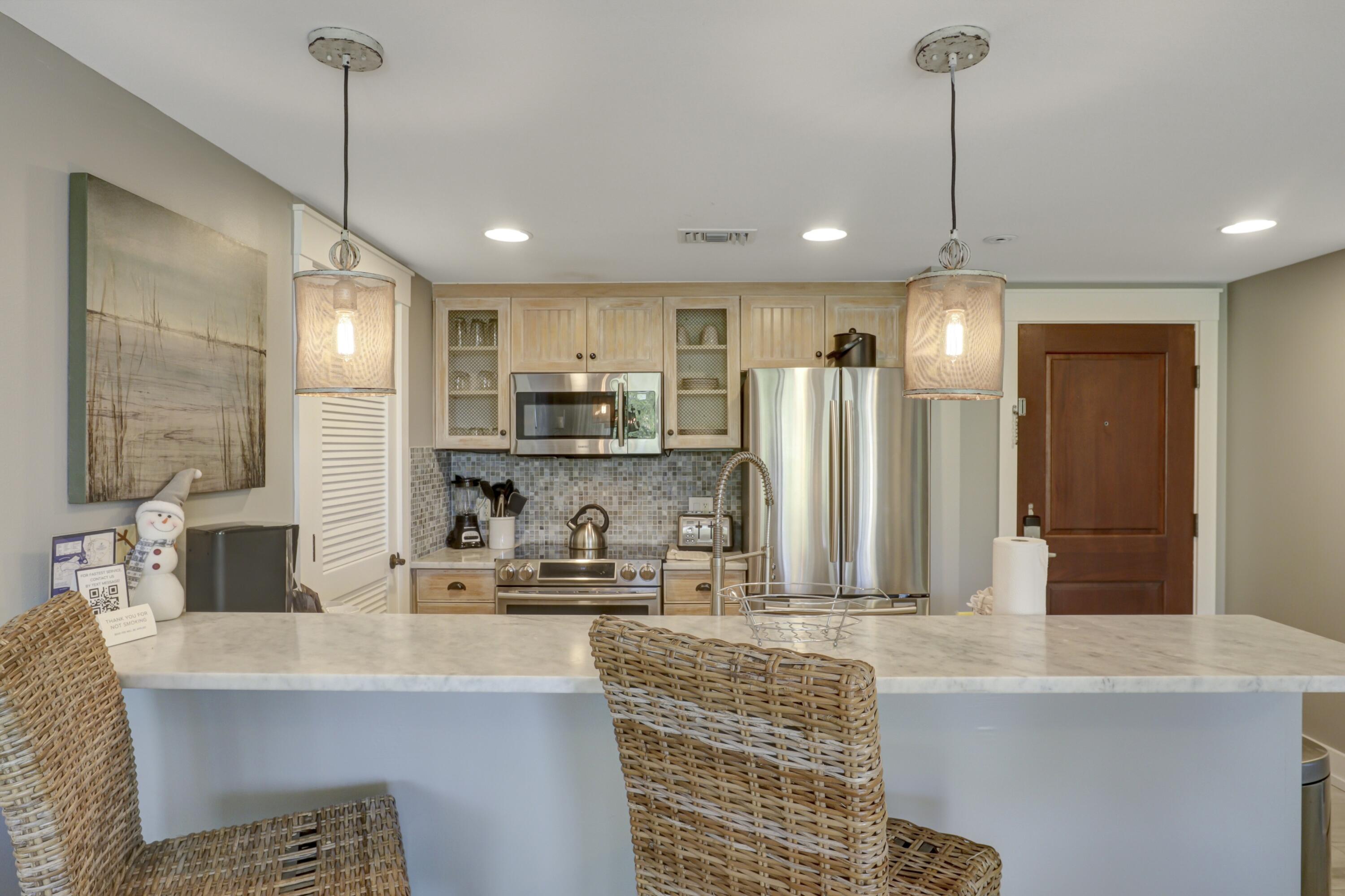 9300 Baytowne Wharf Boulevard, 527