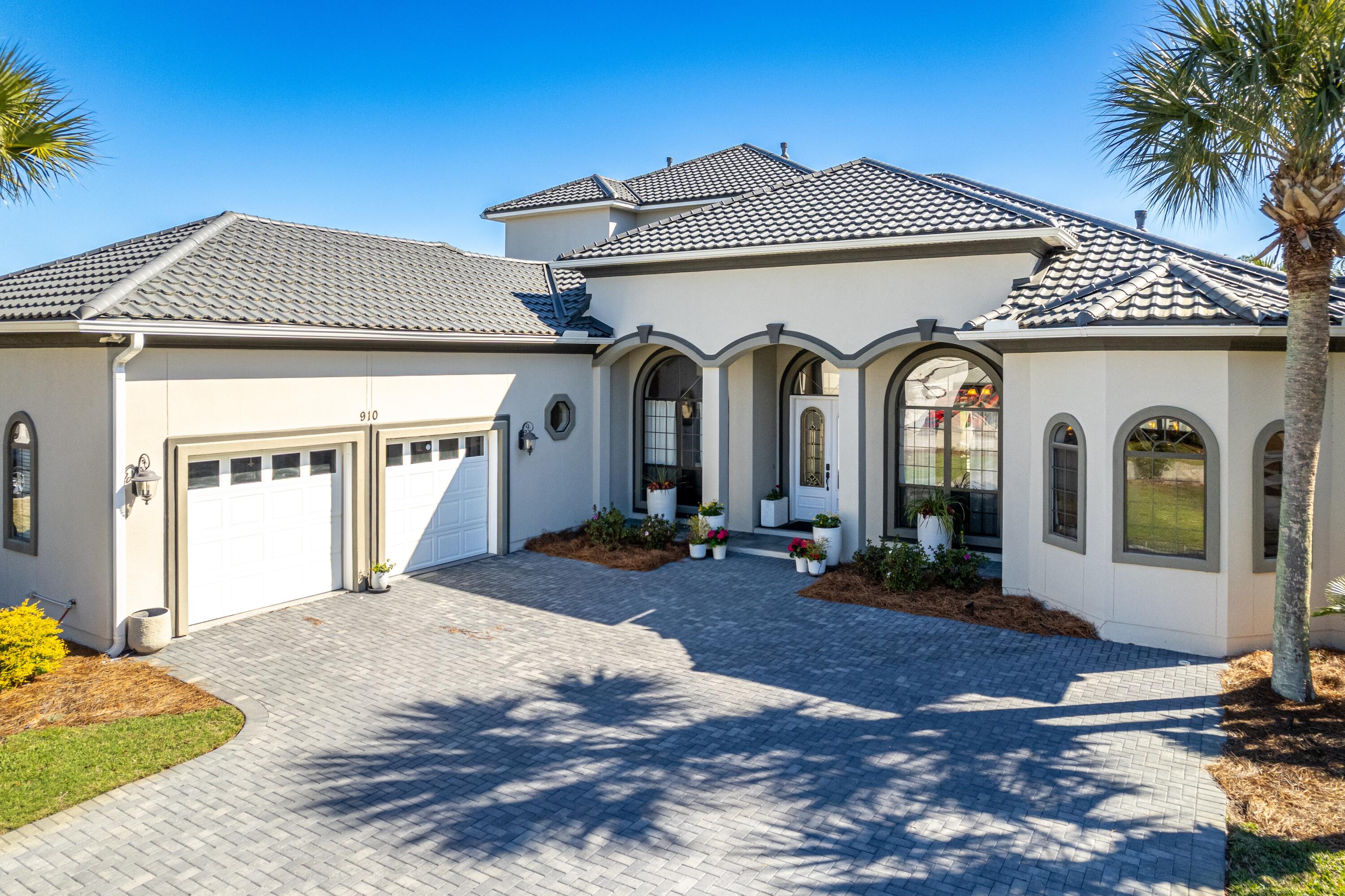 910 Emerald Bay Drive