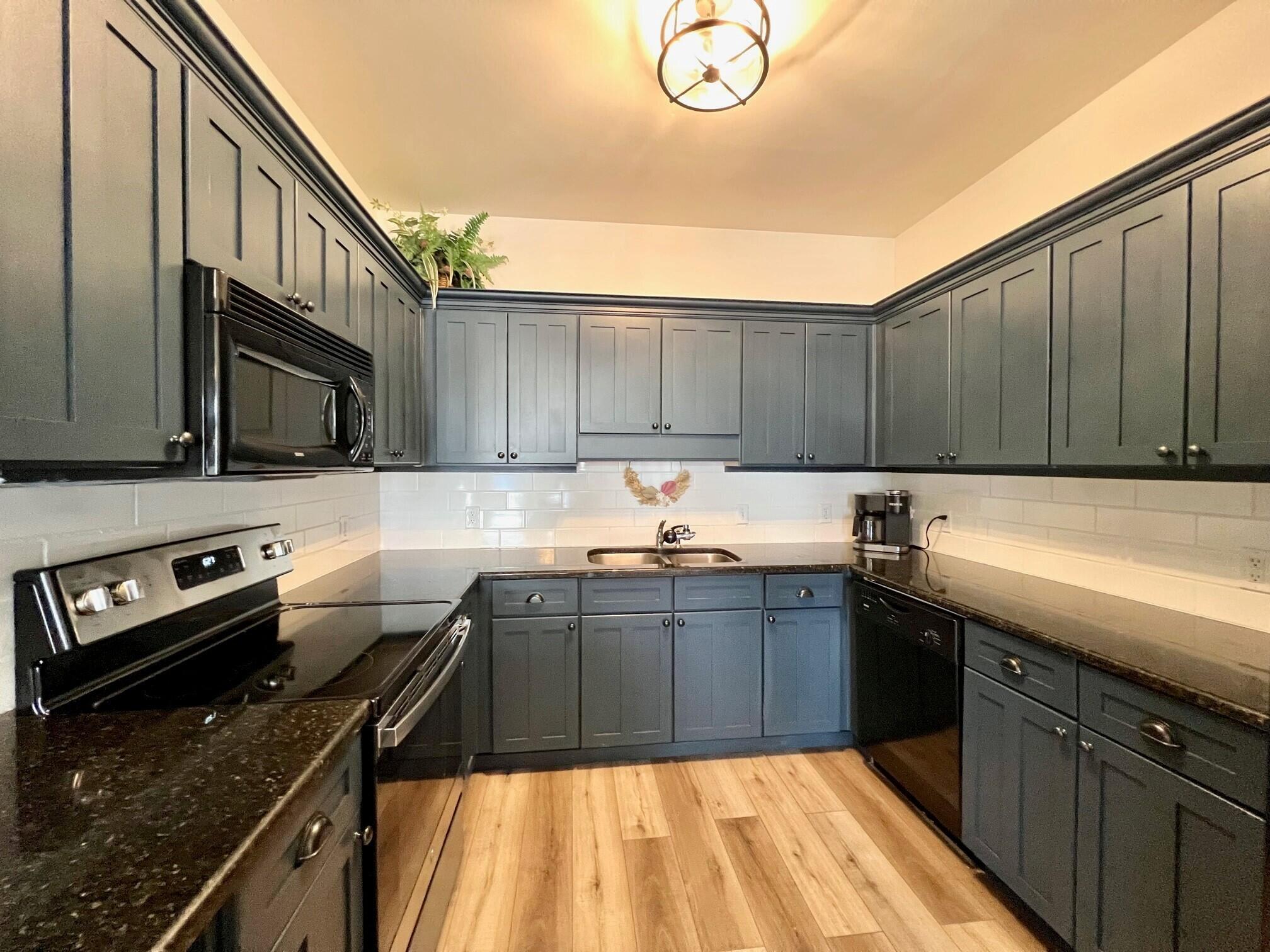 30 N Wildflower Drive, 621