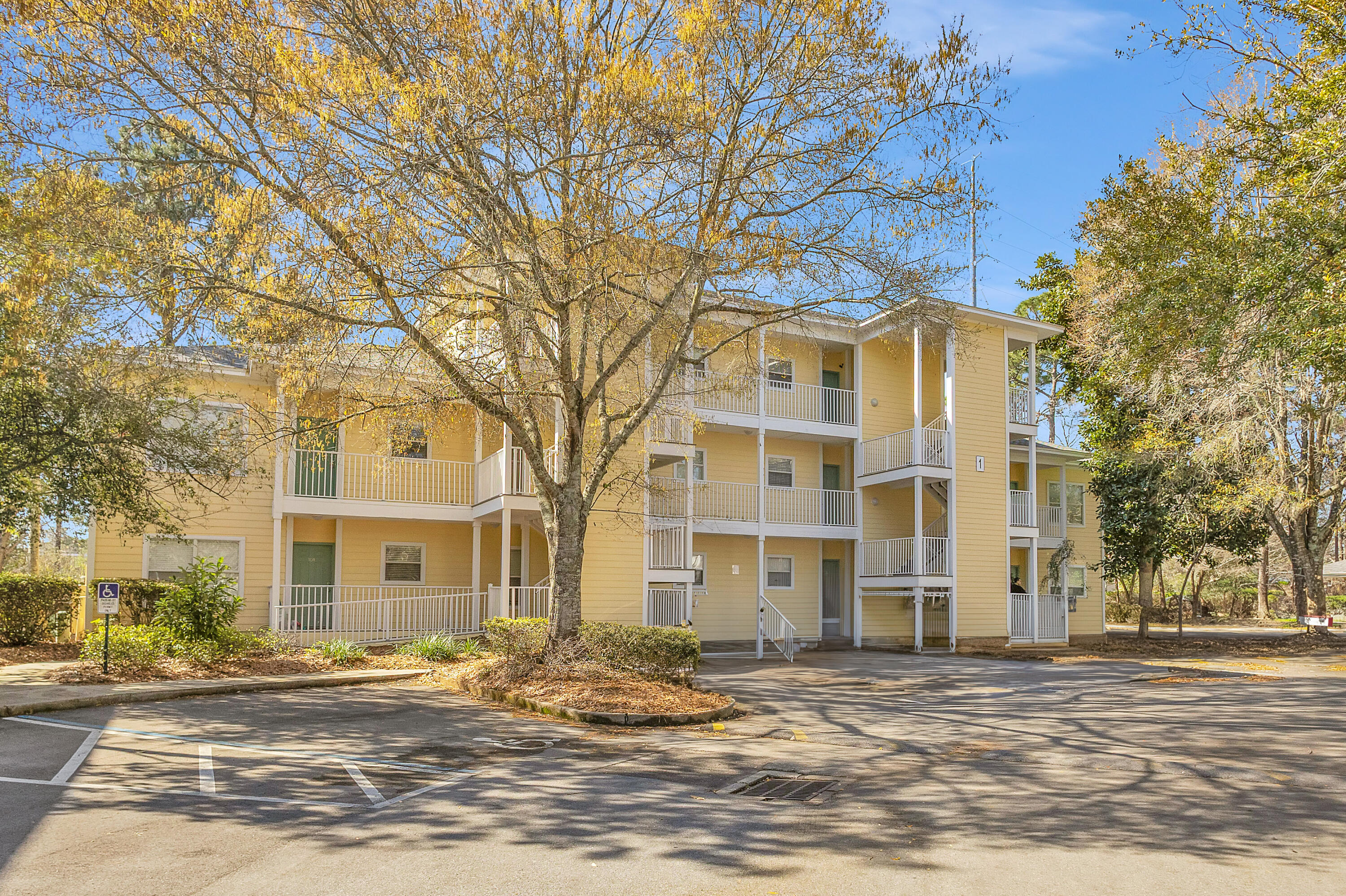 200 Sandestin Lane, 106