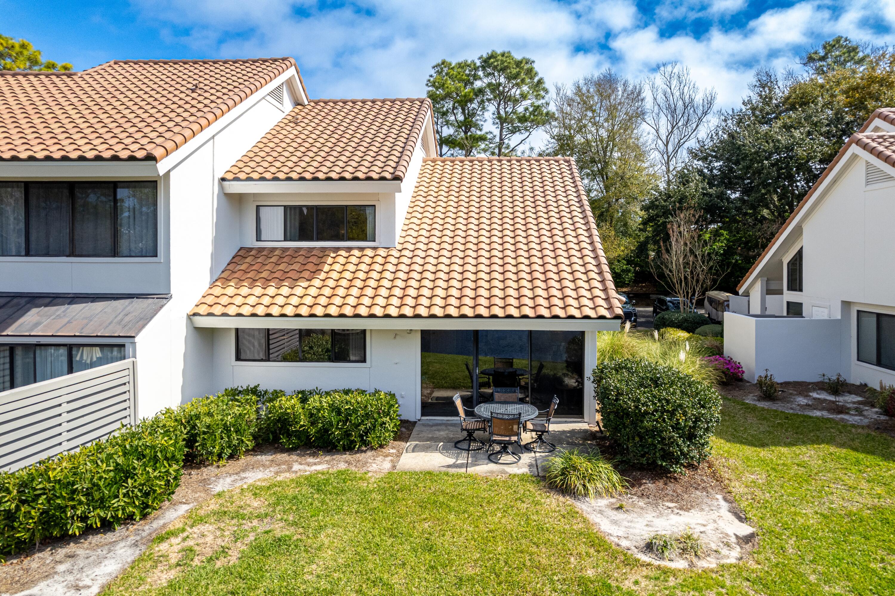 5093 Beachwalk Way