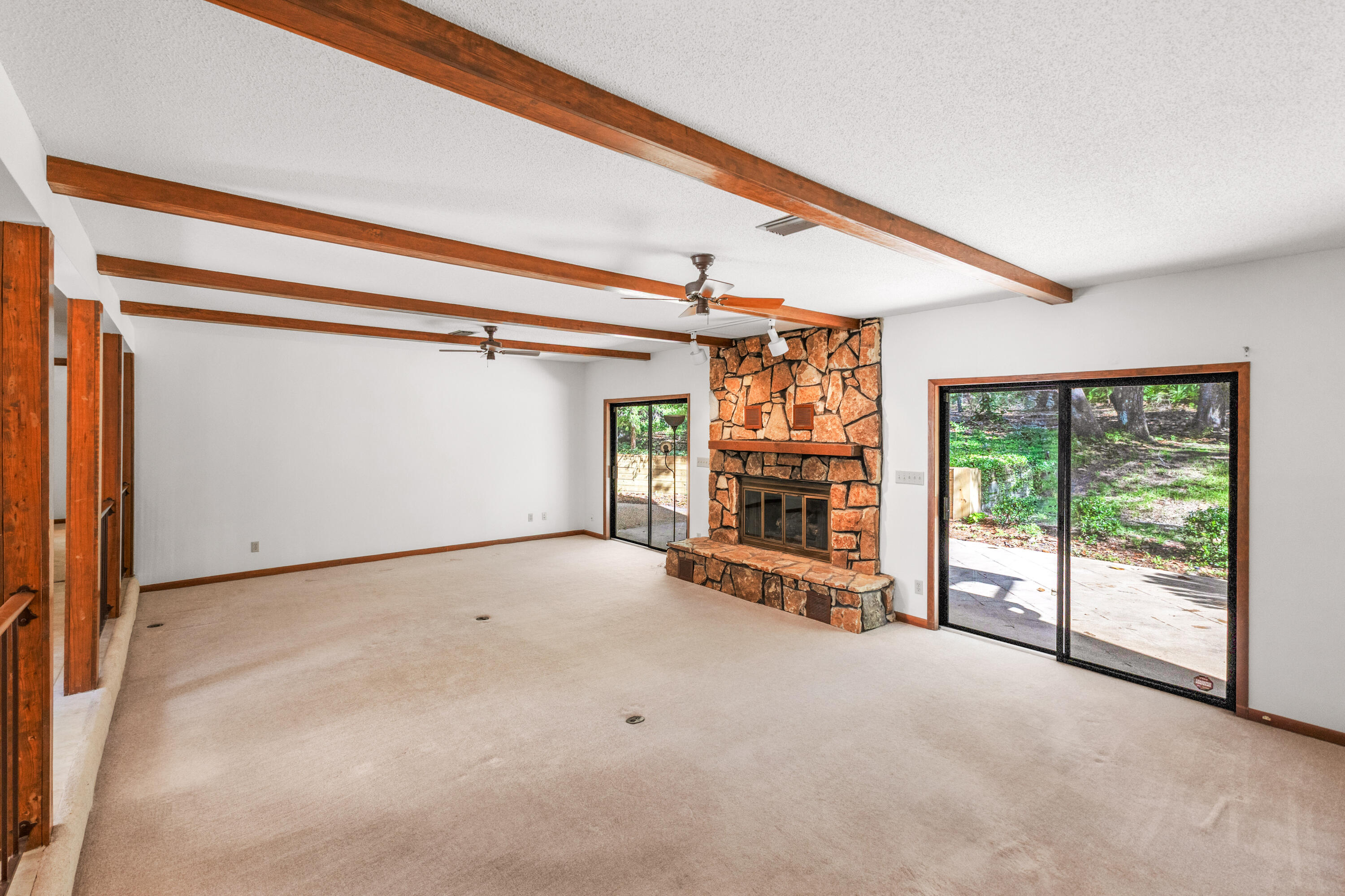 2819 Edgewater Drive