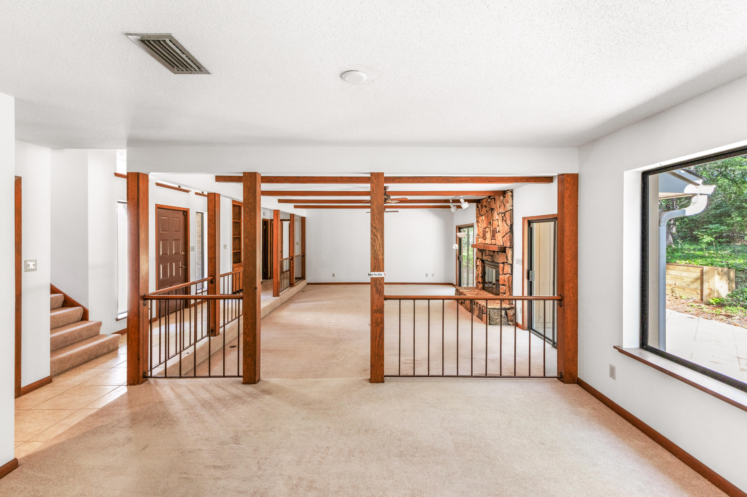 2819 Edgewater Drive