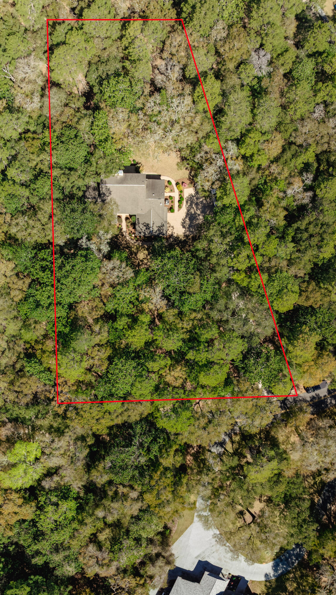 2819 Edgewater Drive