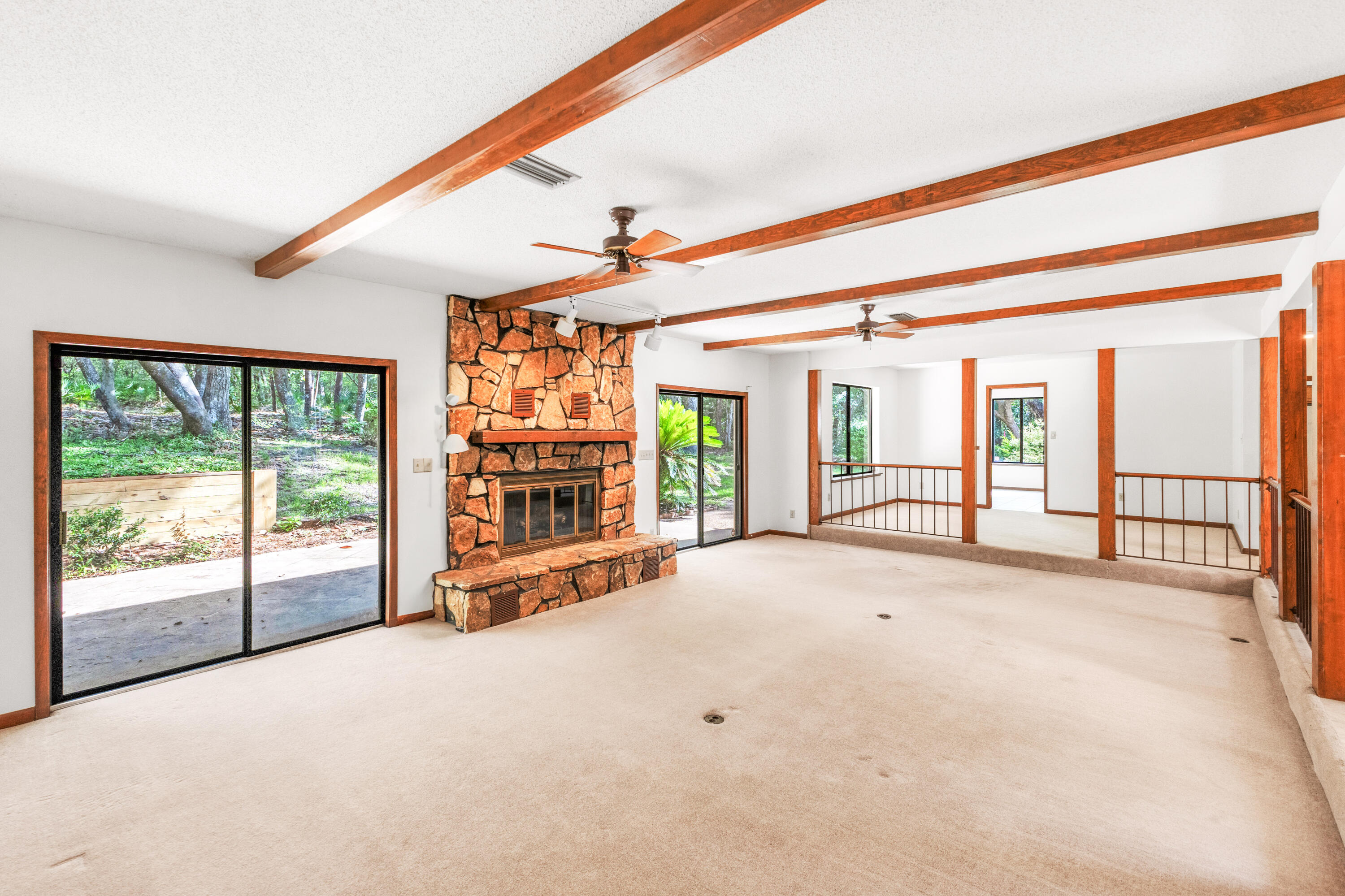 2819 Edgewater Drive