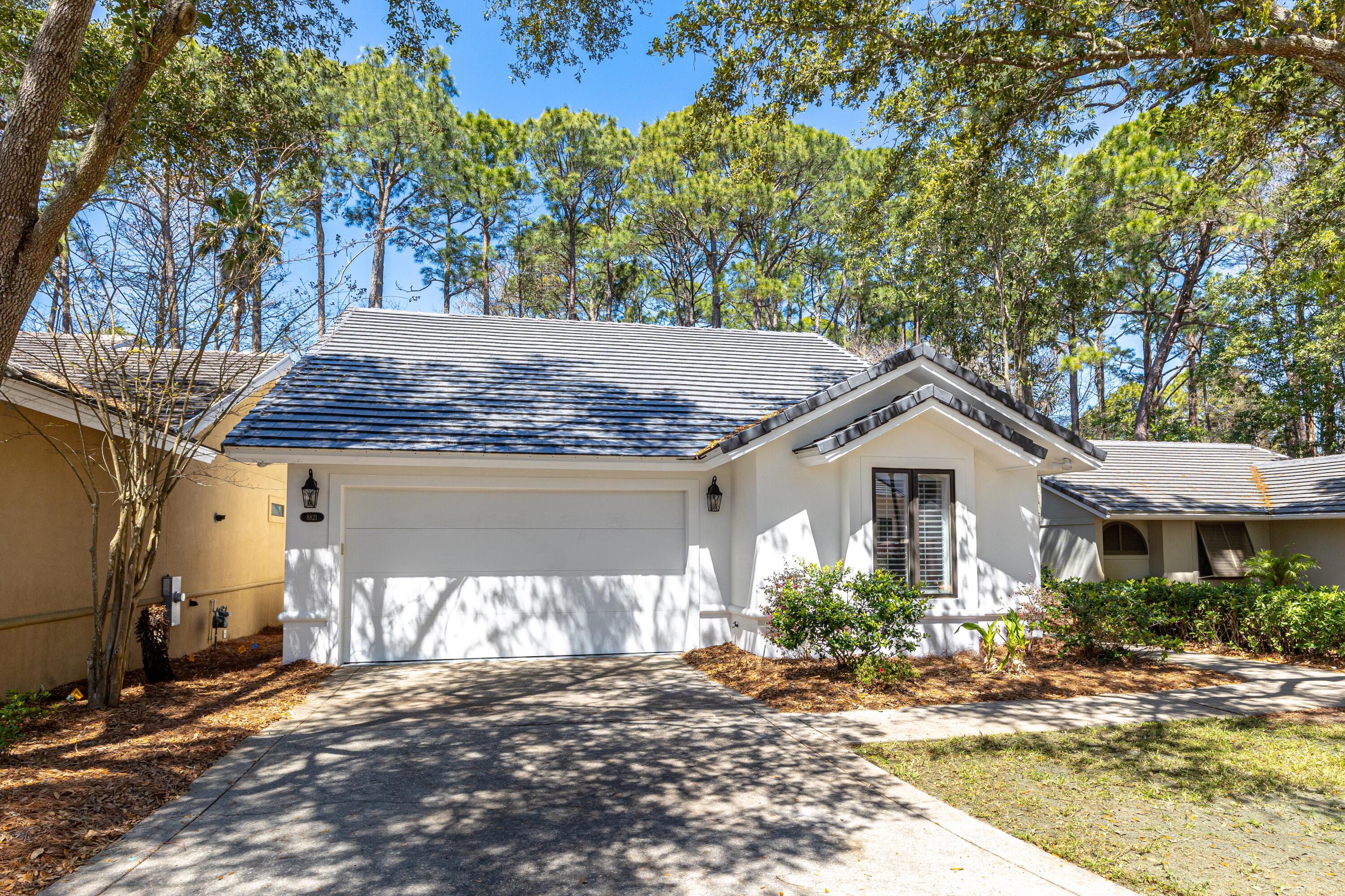 8821 St Andrews Drive