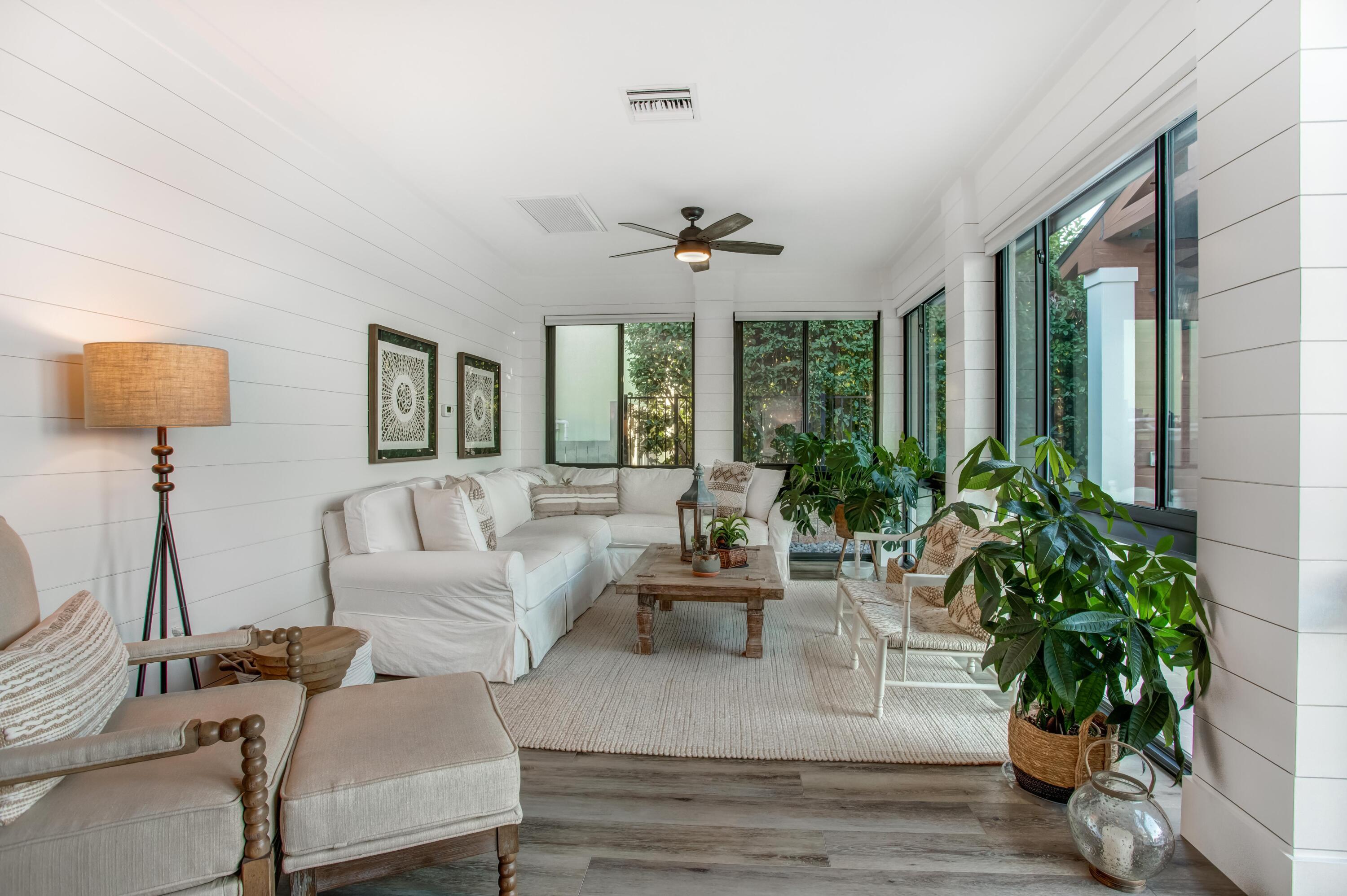 4630 Paradise Isle