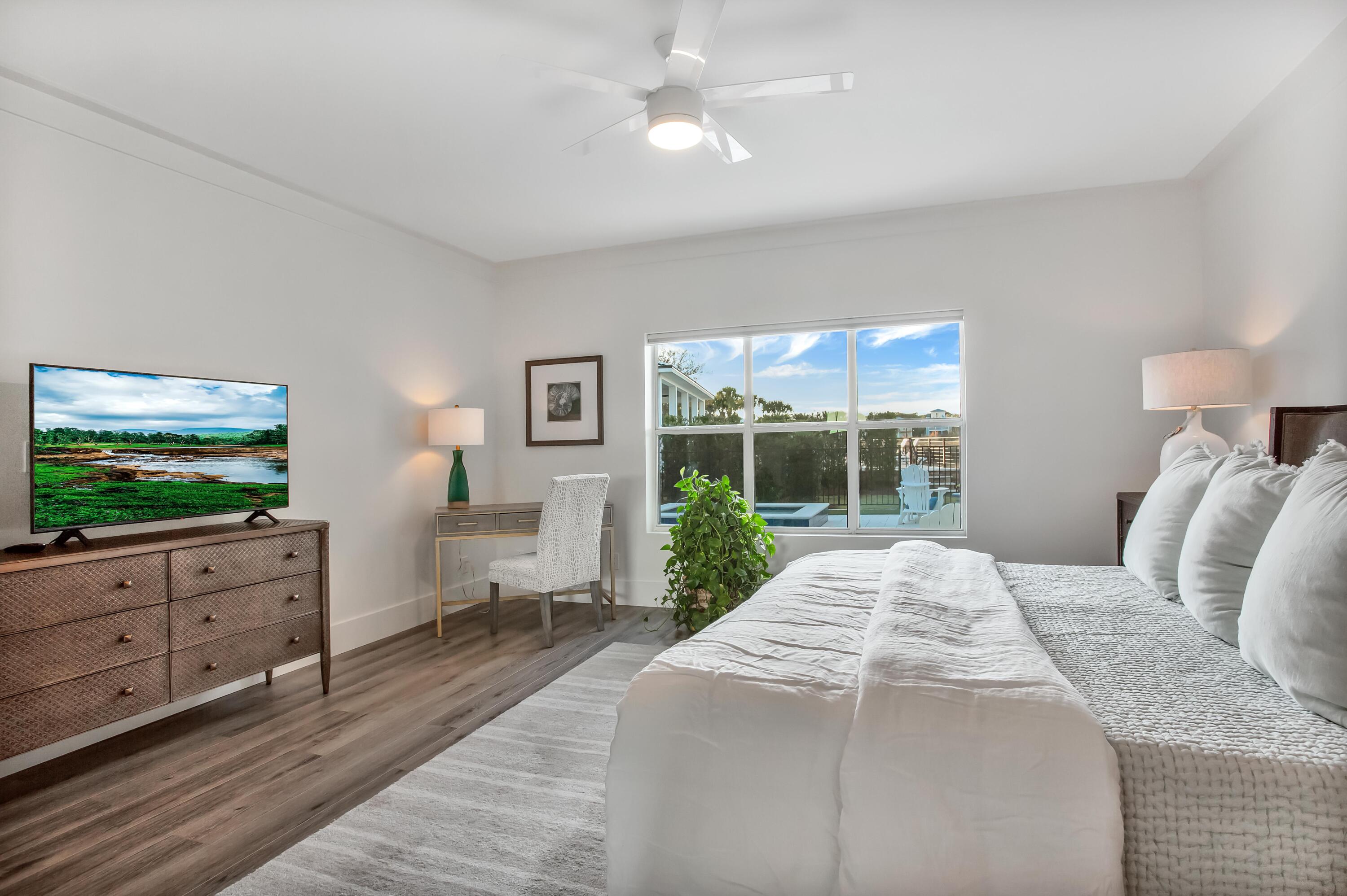 4630 Paradise Isle