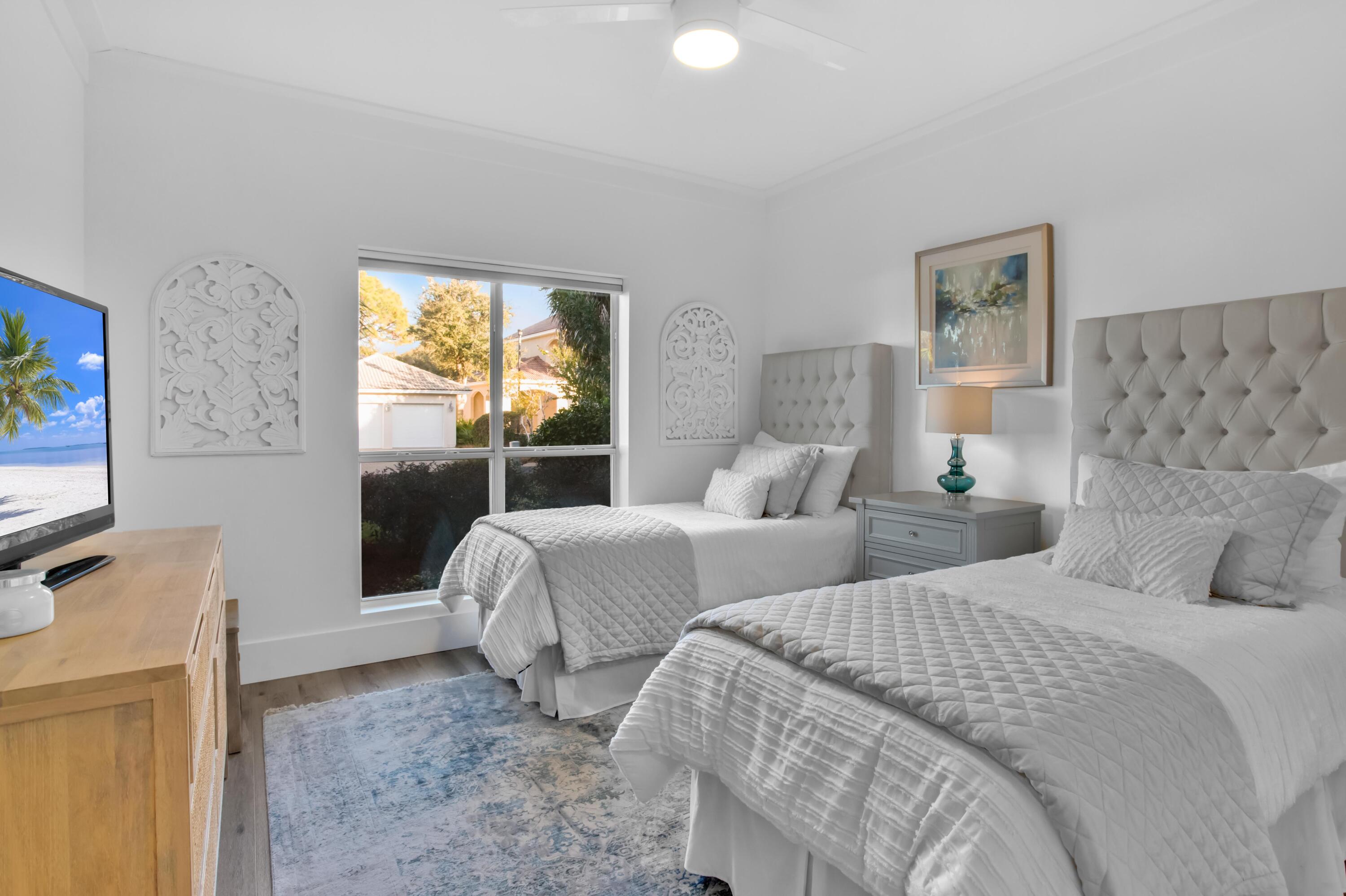 4630 Paradise Isle