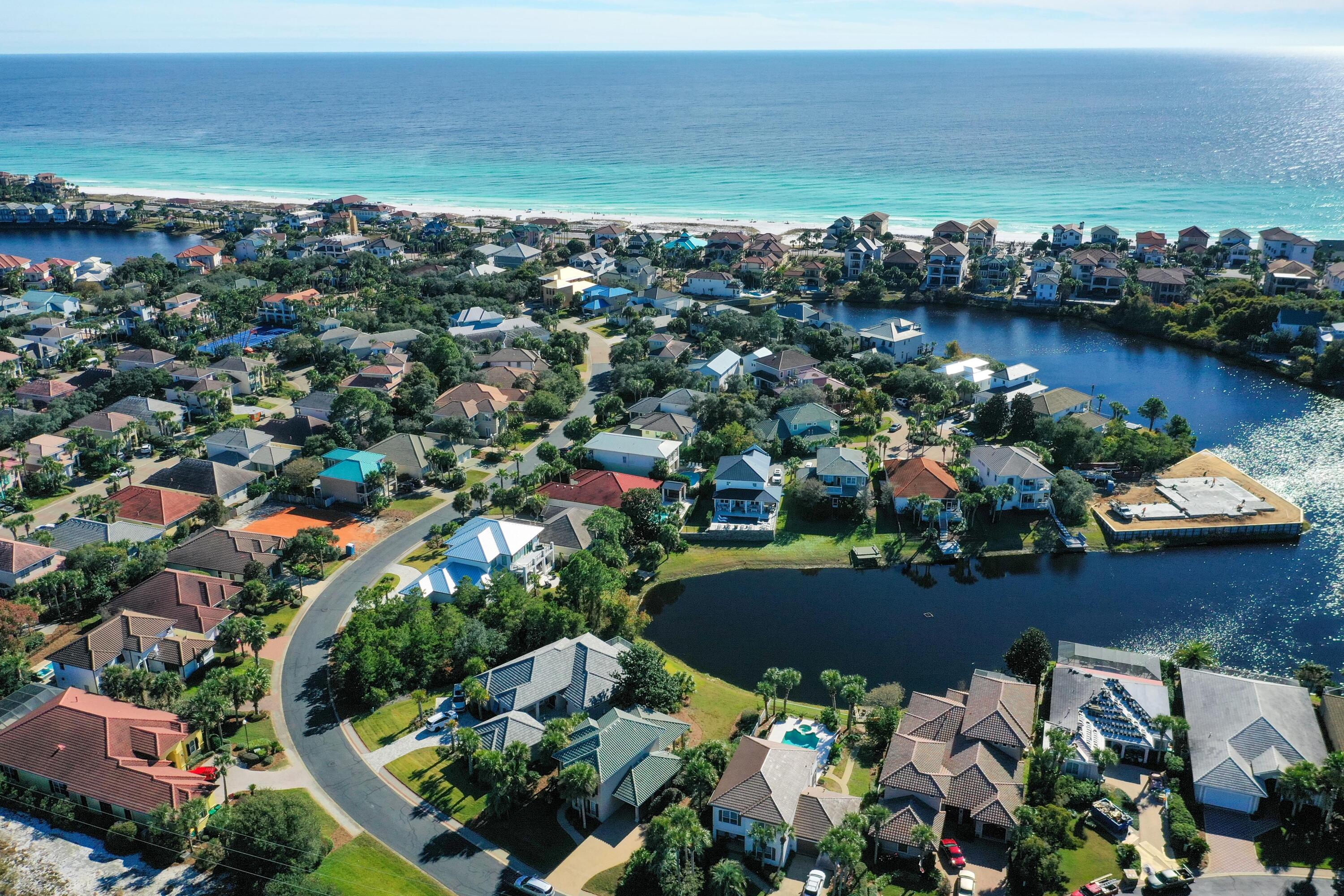 4630 Paradise Isle