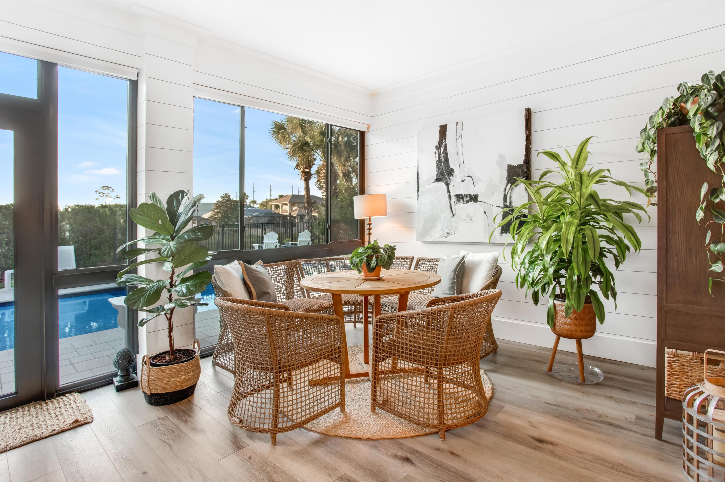 4630 Paradise Isle