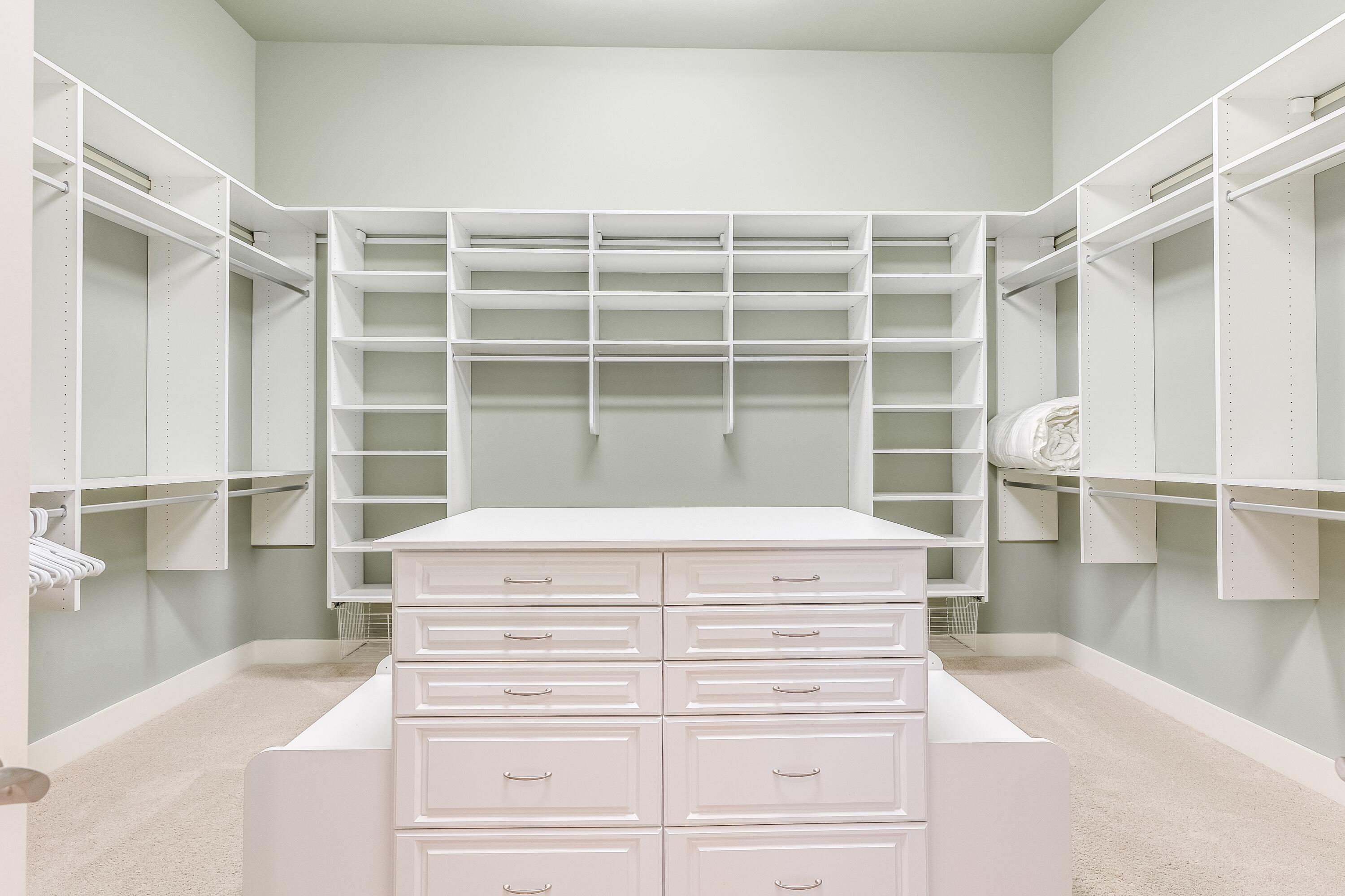 2943 Pine Valley Drive