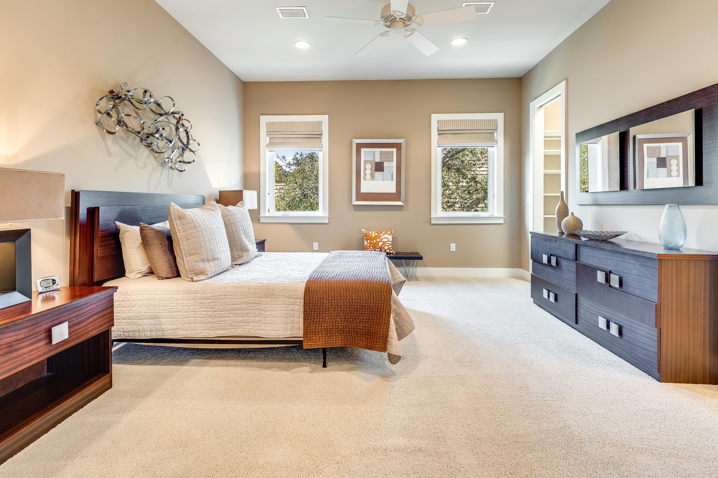 2943 Pine Valley Drive