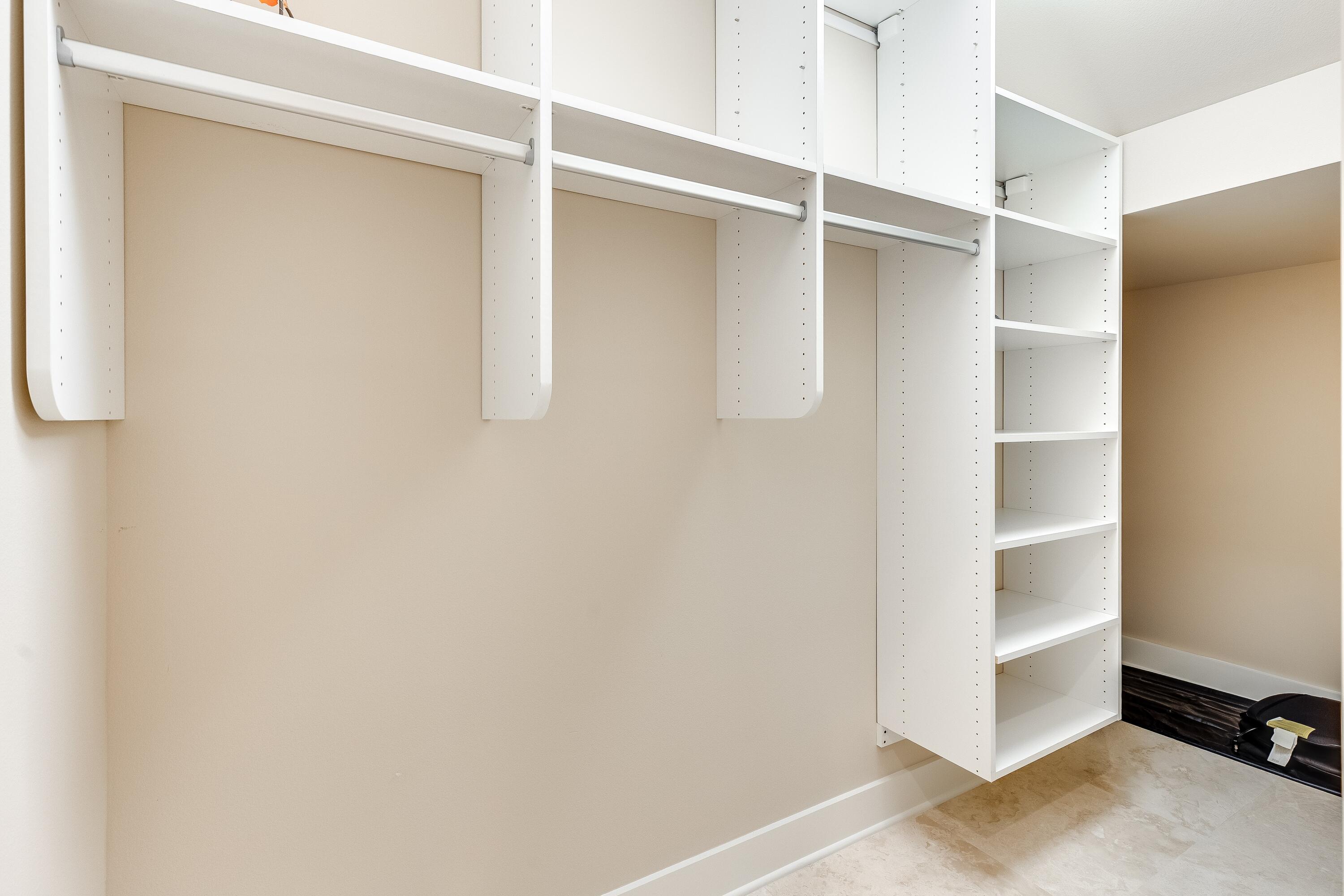 2943 Pine Valley Drive