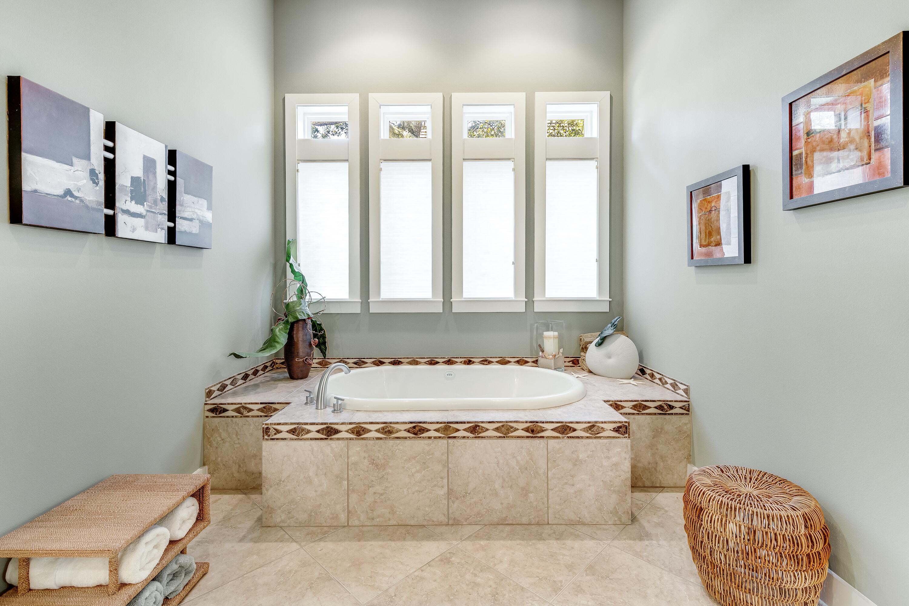 2943 Pine Valley Drive