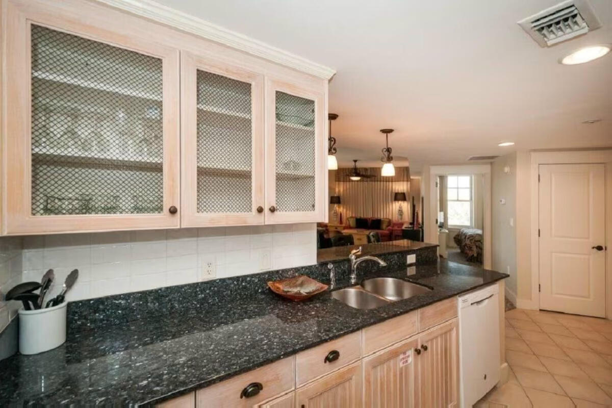 9100 Baytowne Wharf Boulevard, 452