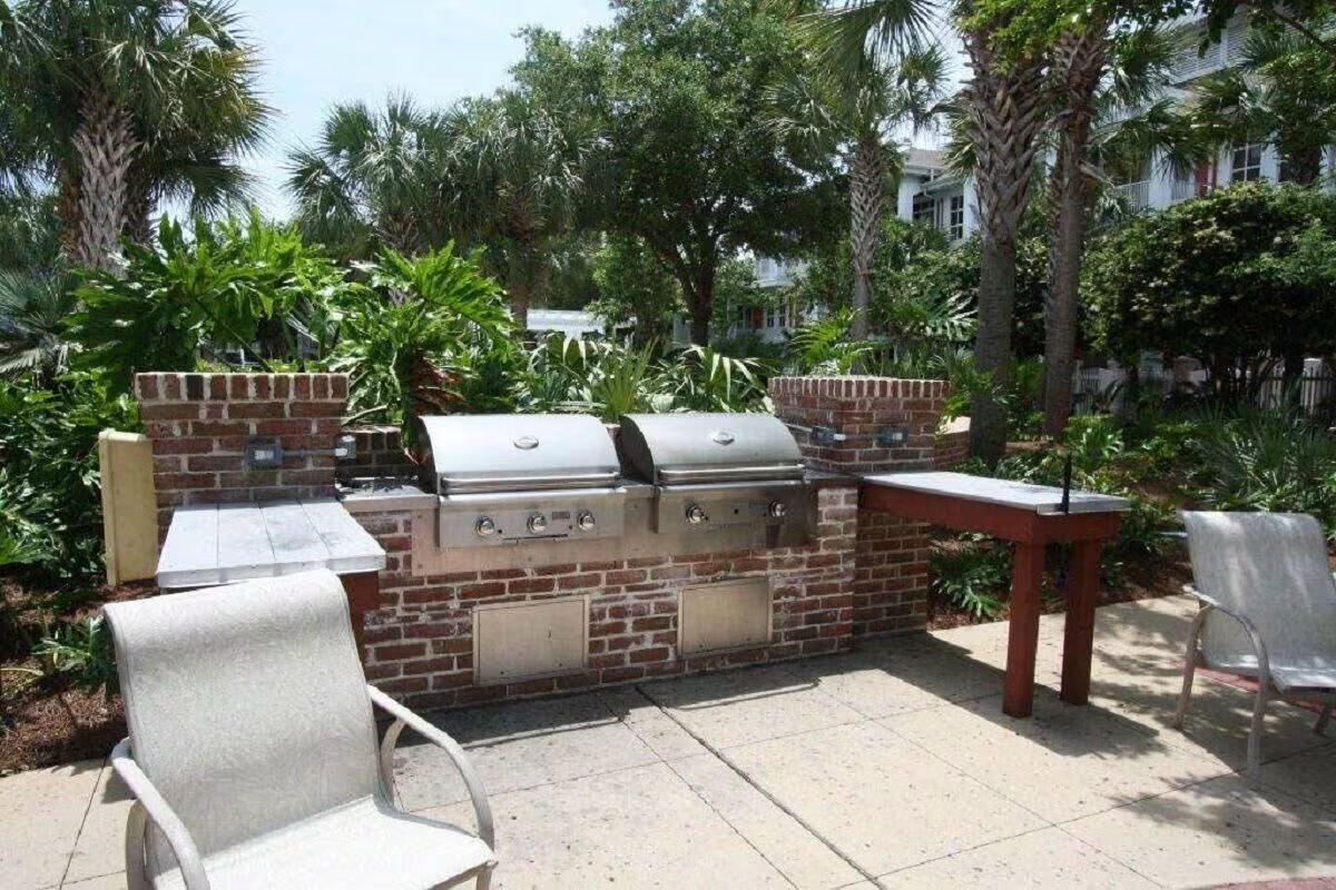 9100 Baytowne Wharf Boulevard, 452