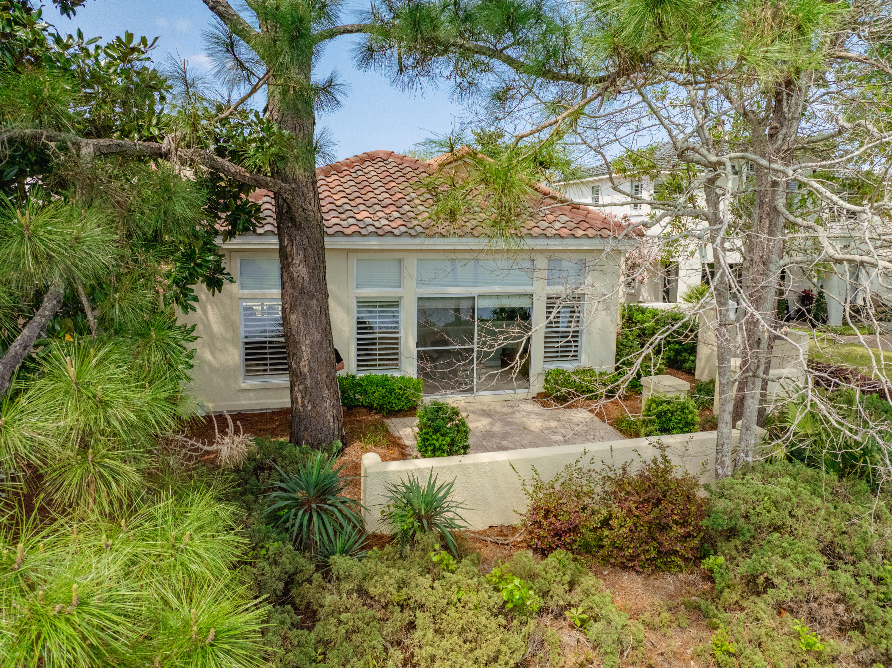 8024 Legend Creek Drive