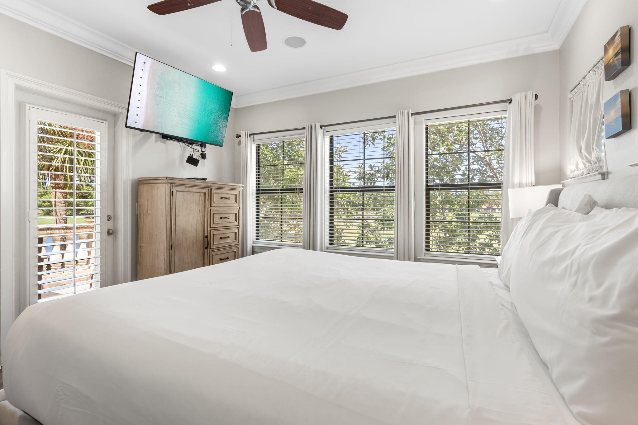 1904 E Baytowne Loop