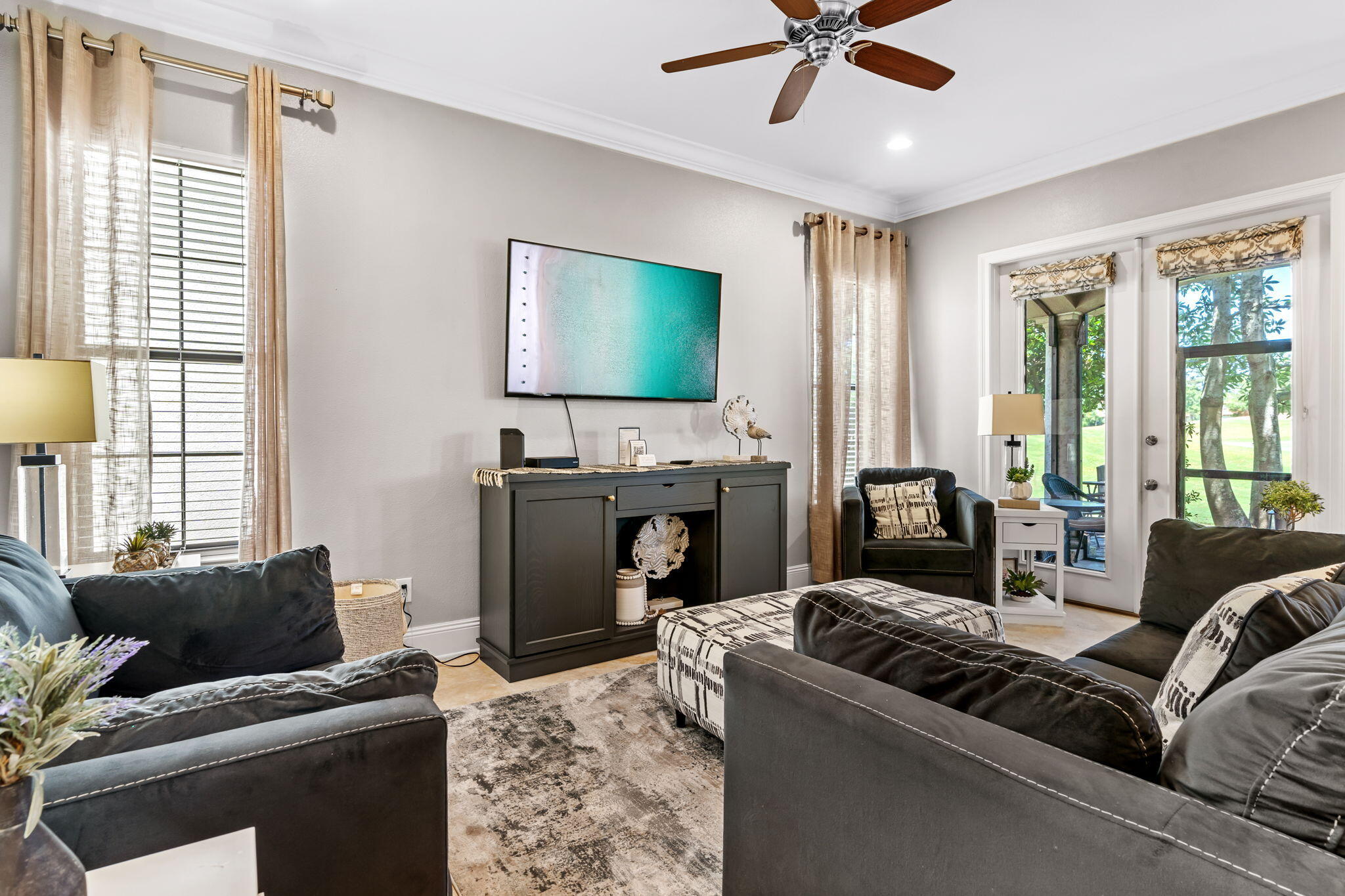 1904 E Baytowne Loop