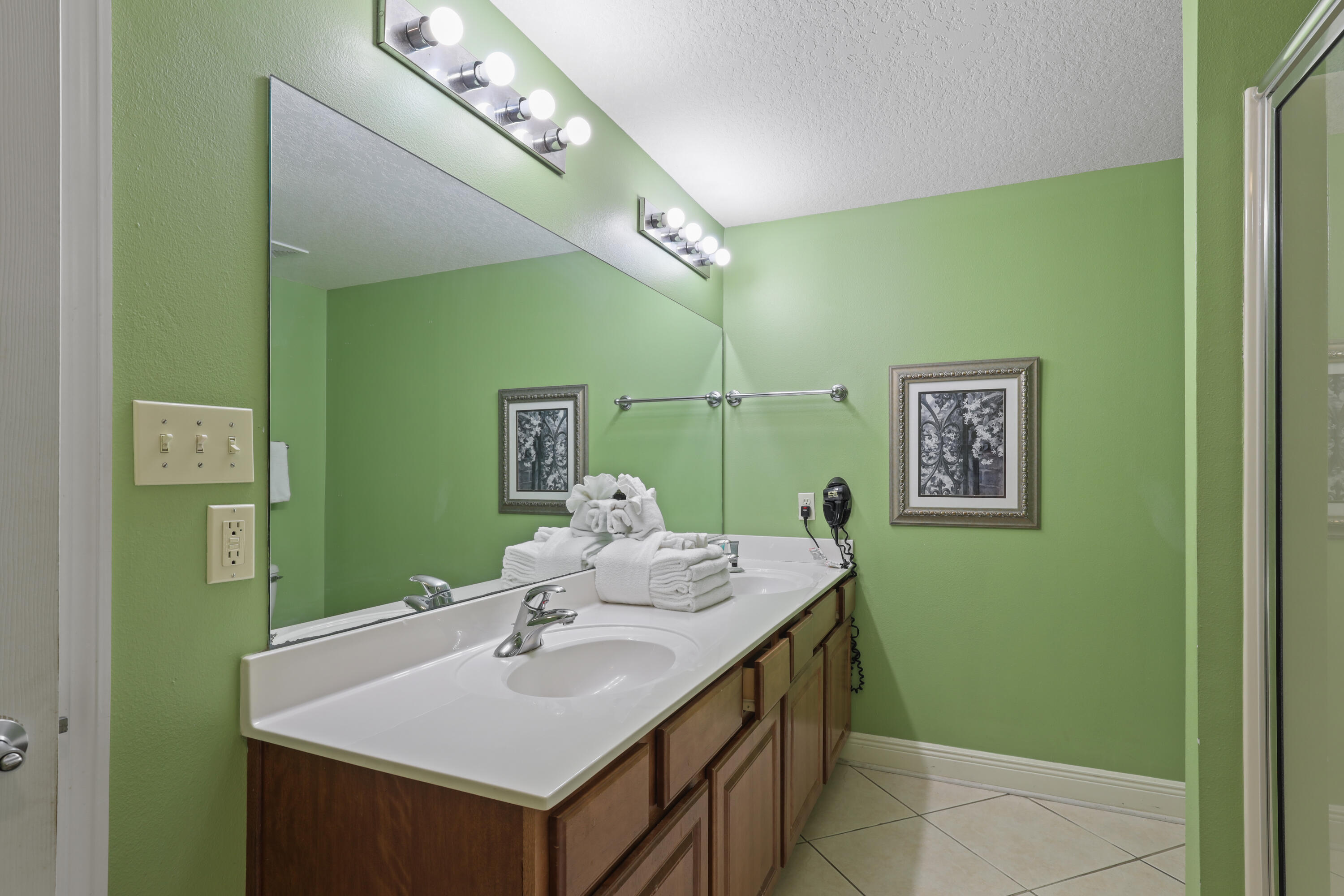 112 Seascape Boulevard, 708