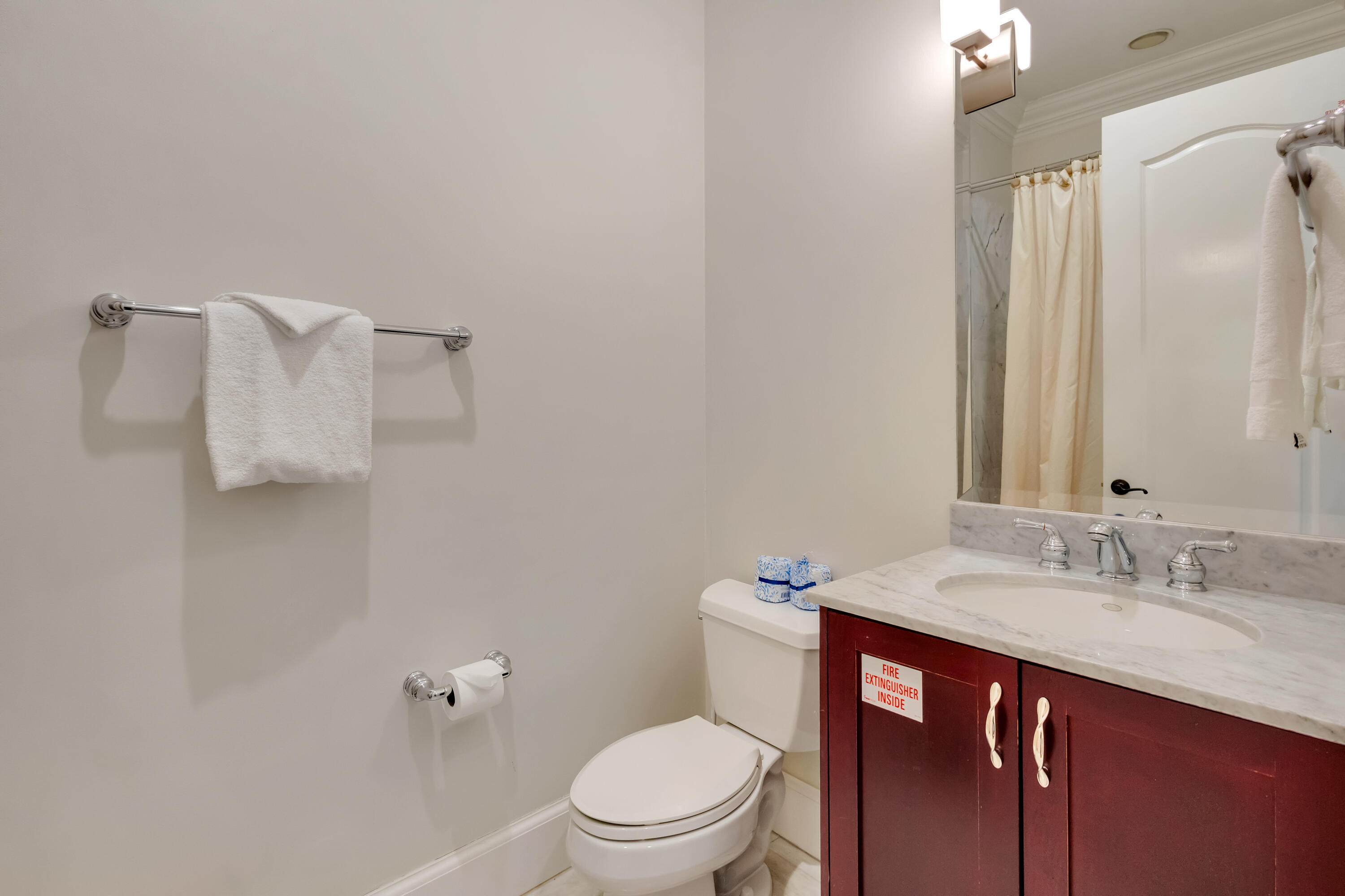 9201 Market Street Inn, 158