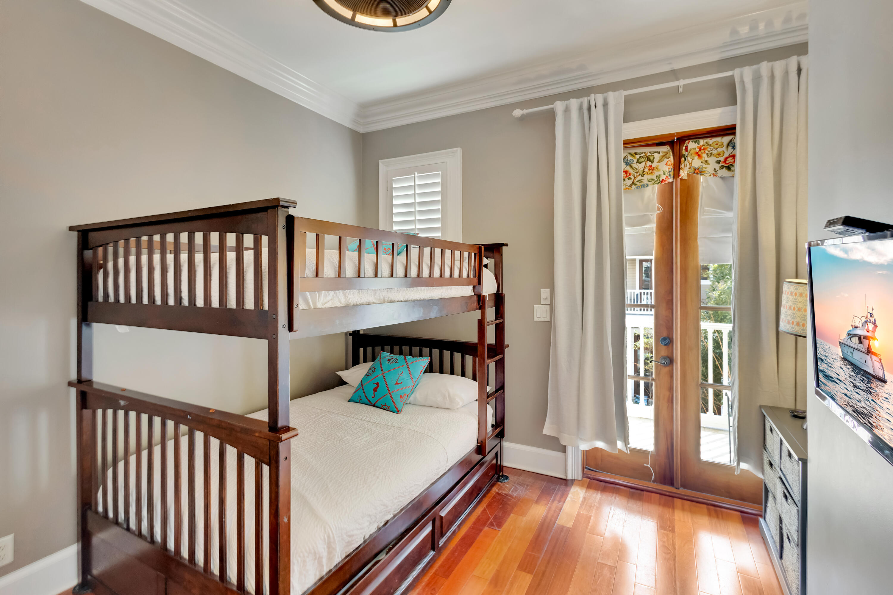 9201 Market Street Inn, 158