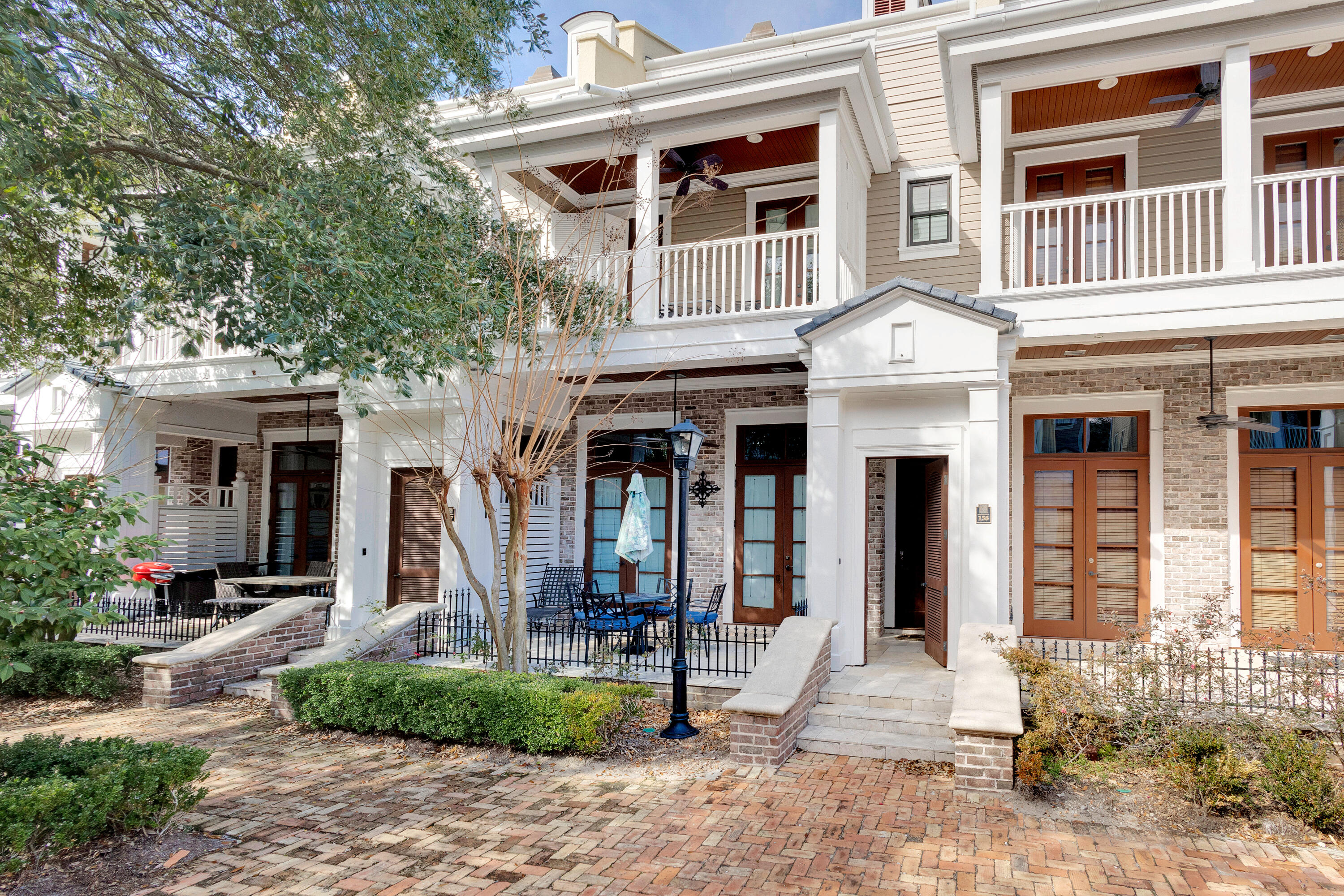 9201 Market Street Inn, 158