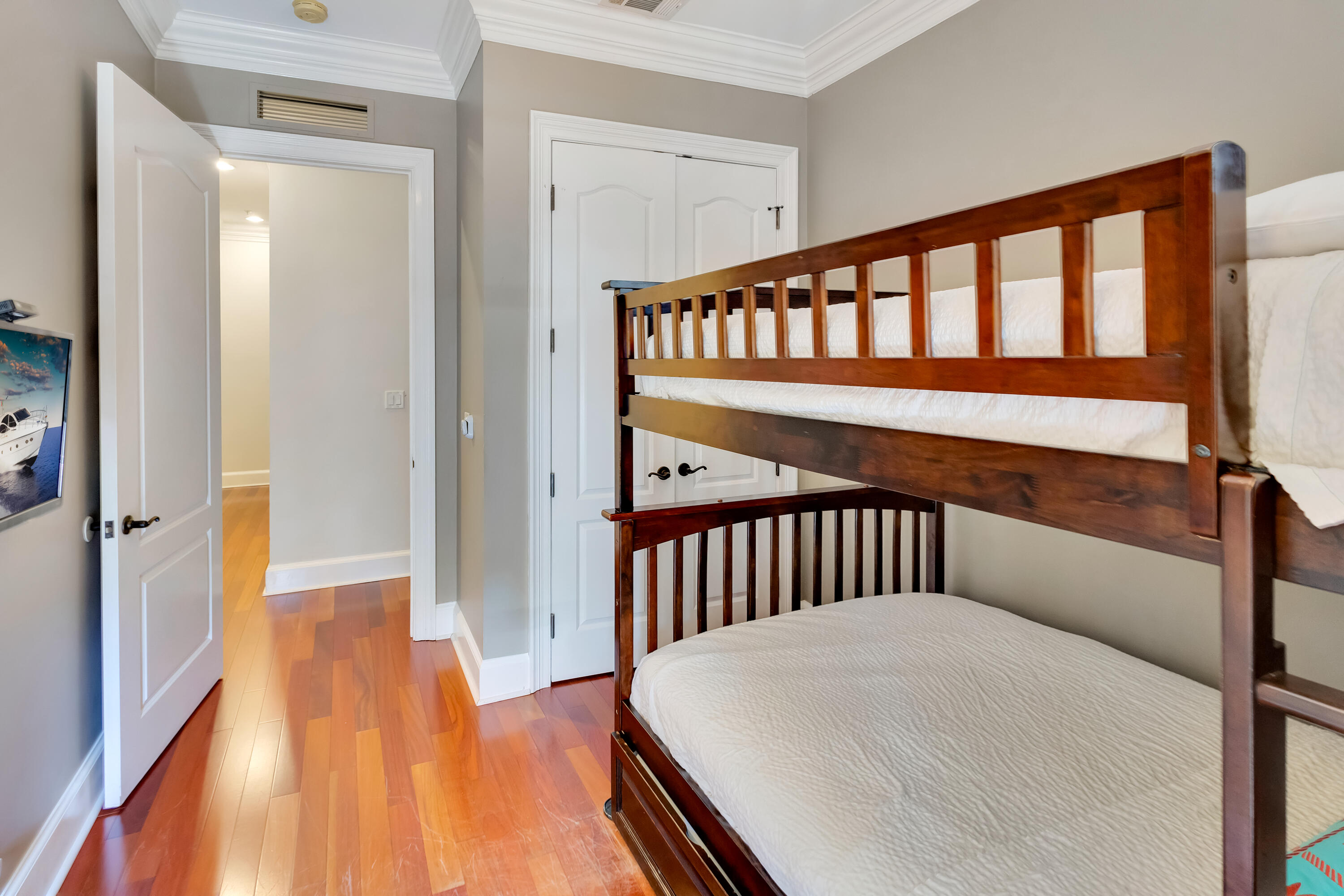 9201 Market Street Inn, 158