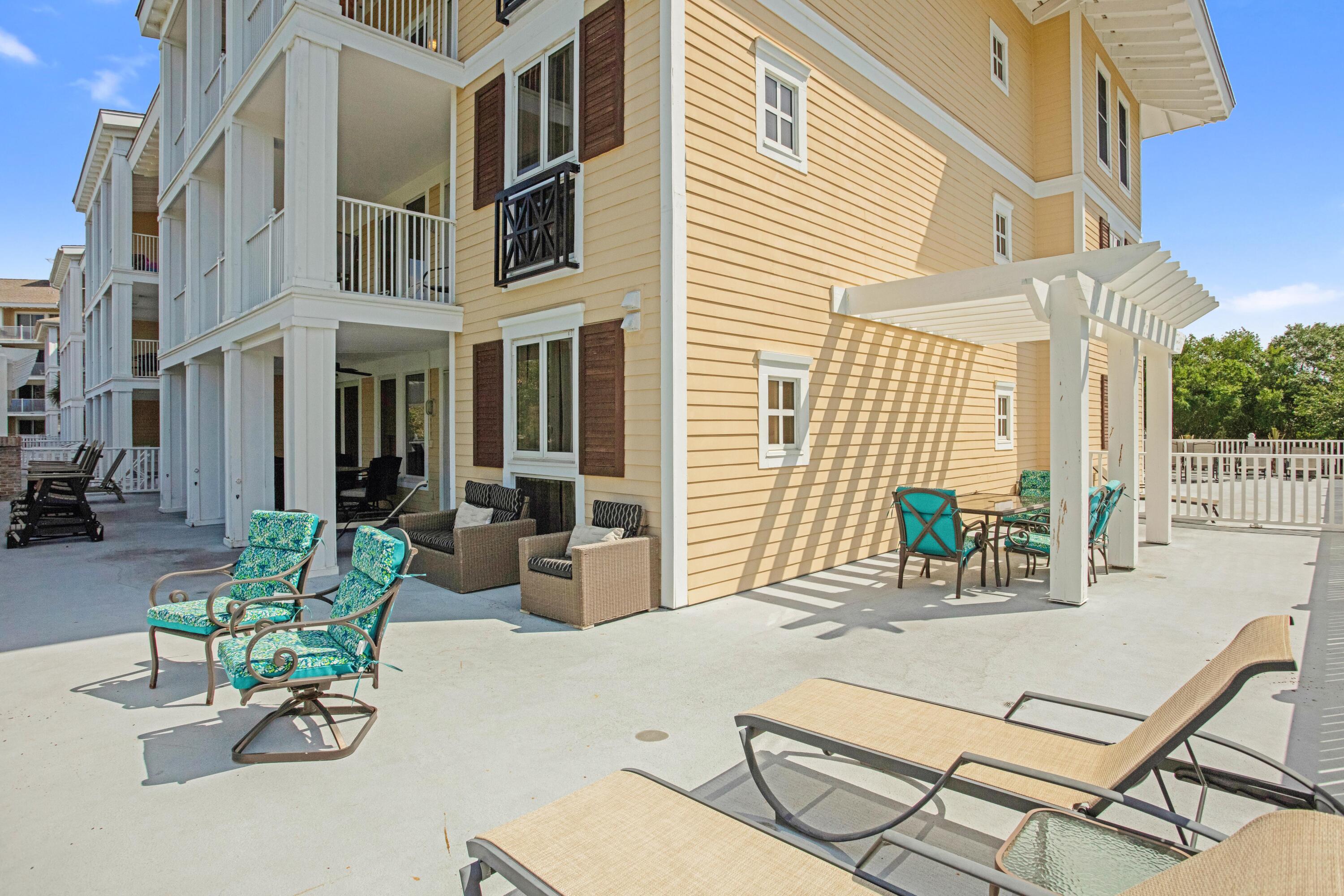 9100 Baytowne Wharf Boulevard, 274/276