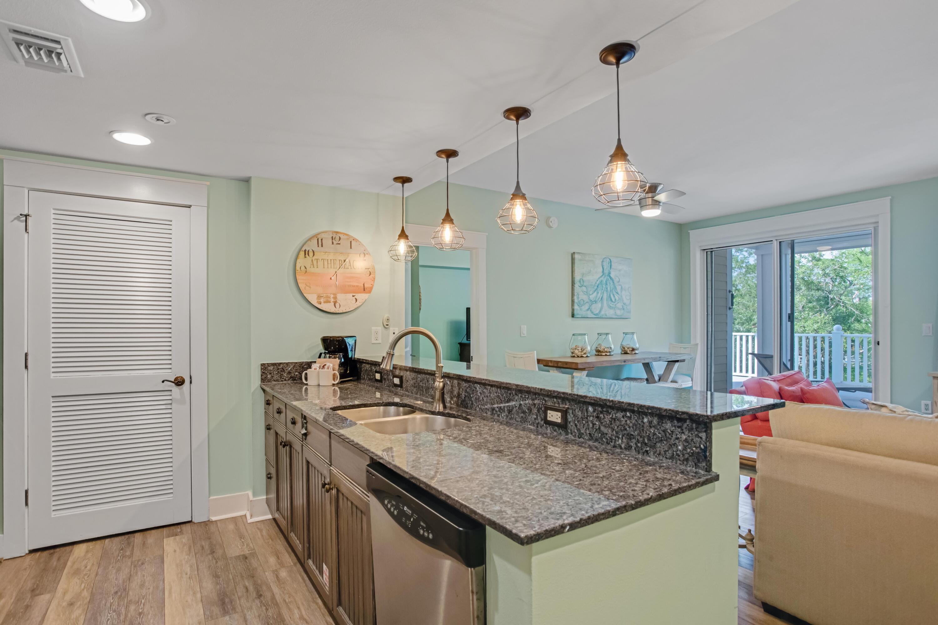 9100 Baytowne Wharf Boulevard, 274/276
