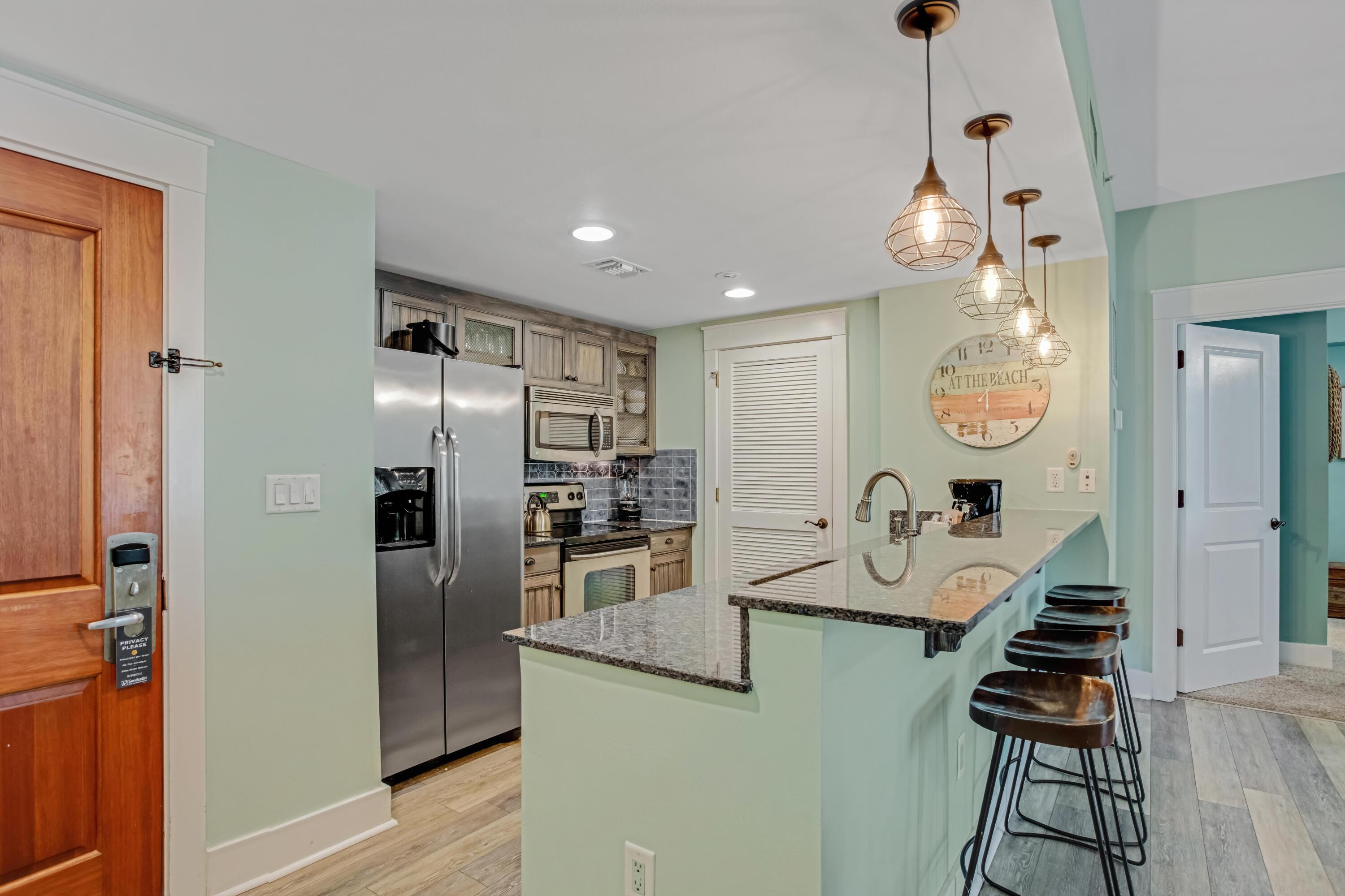 9100 Baytowne Wharf Boulevard, 274/276