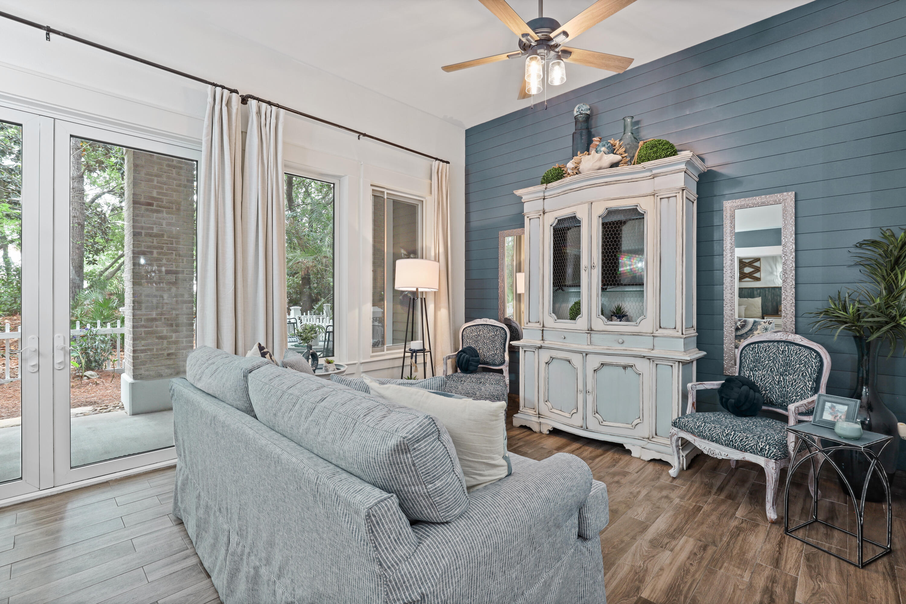 9300 Baytowne Wharf Boulevard, 113