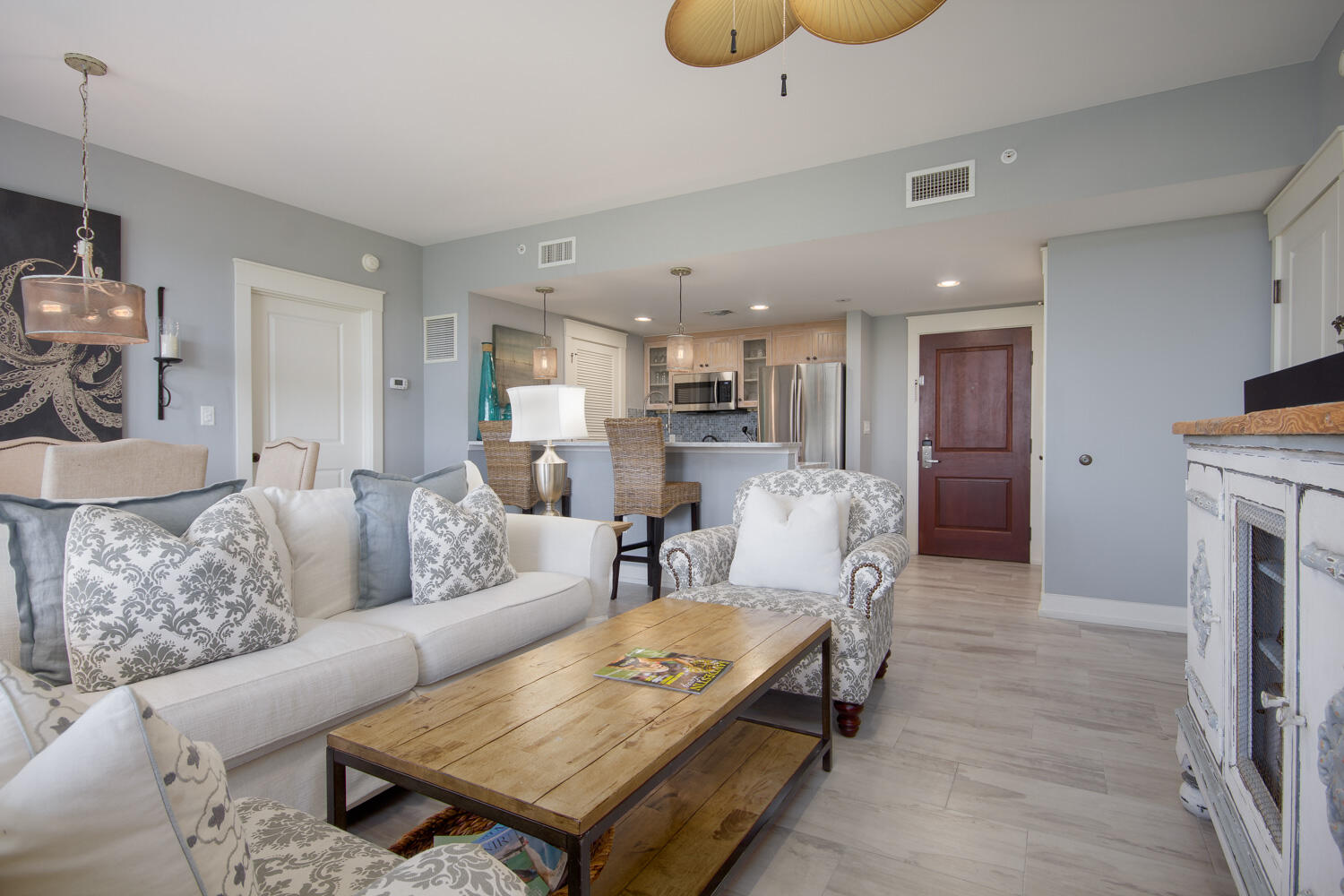 9300 Baytowne Wharf Boulevard, 527