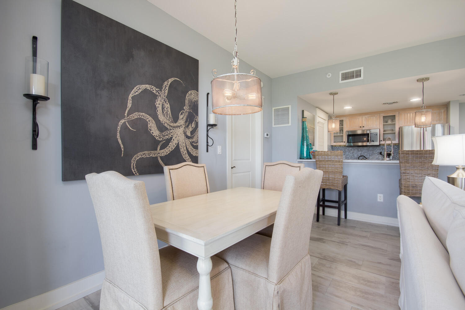 9300 Baytowne Wharf Boulevard, 527