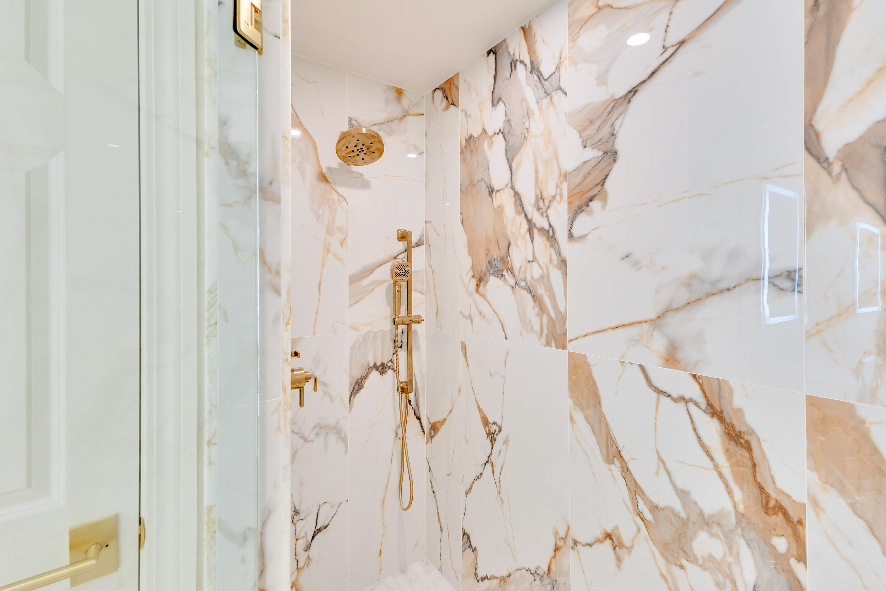 4629 Southwinds Drive, 4629