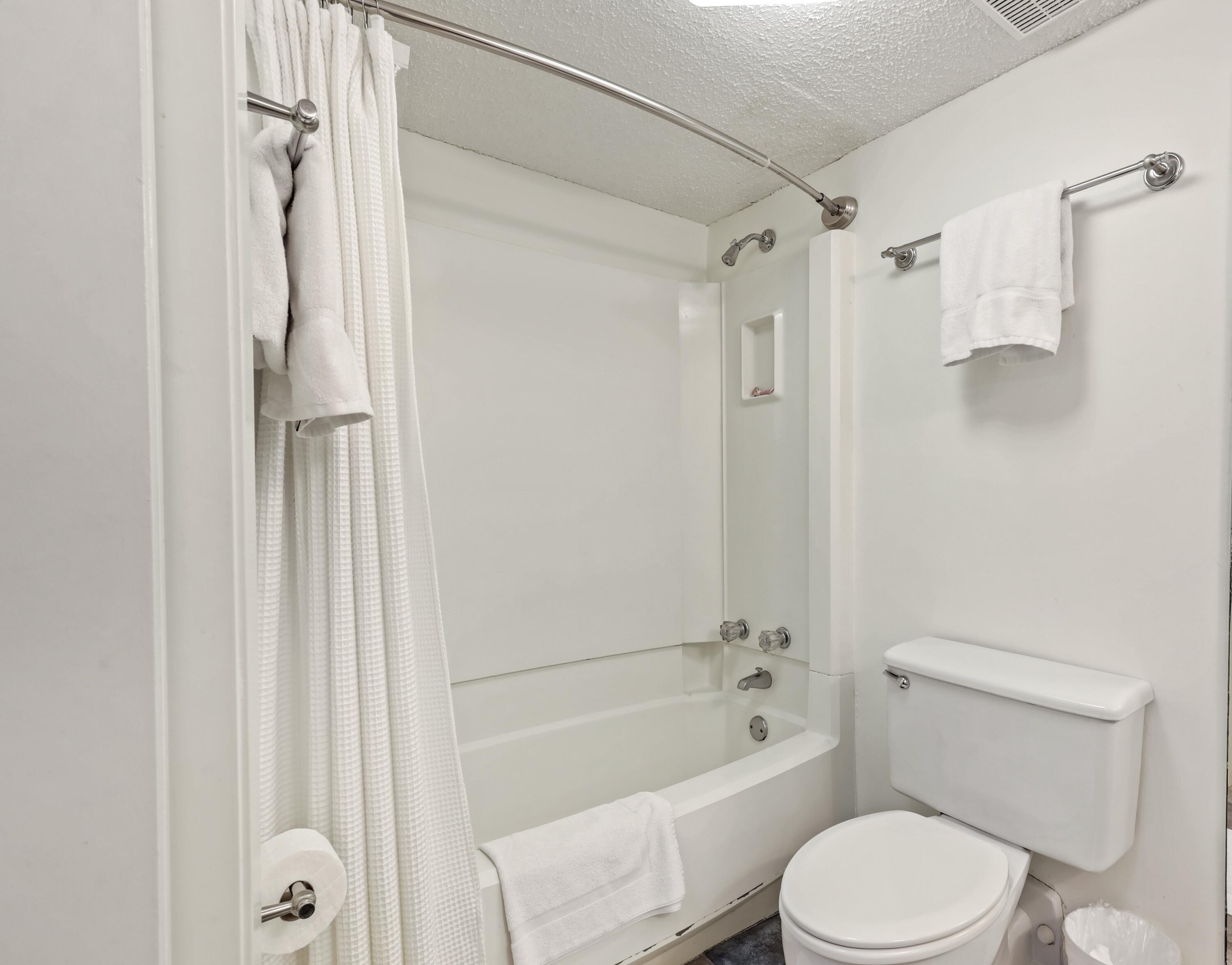 900 Gulf Shore Drive, 1045