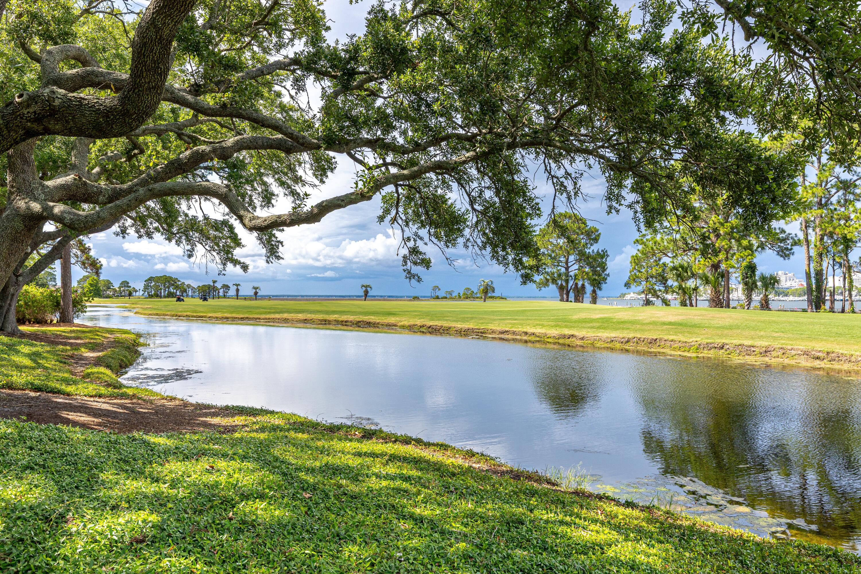 616 Bayou Drive, 616