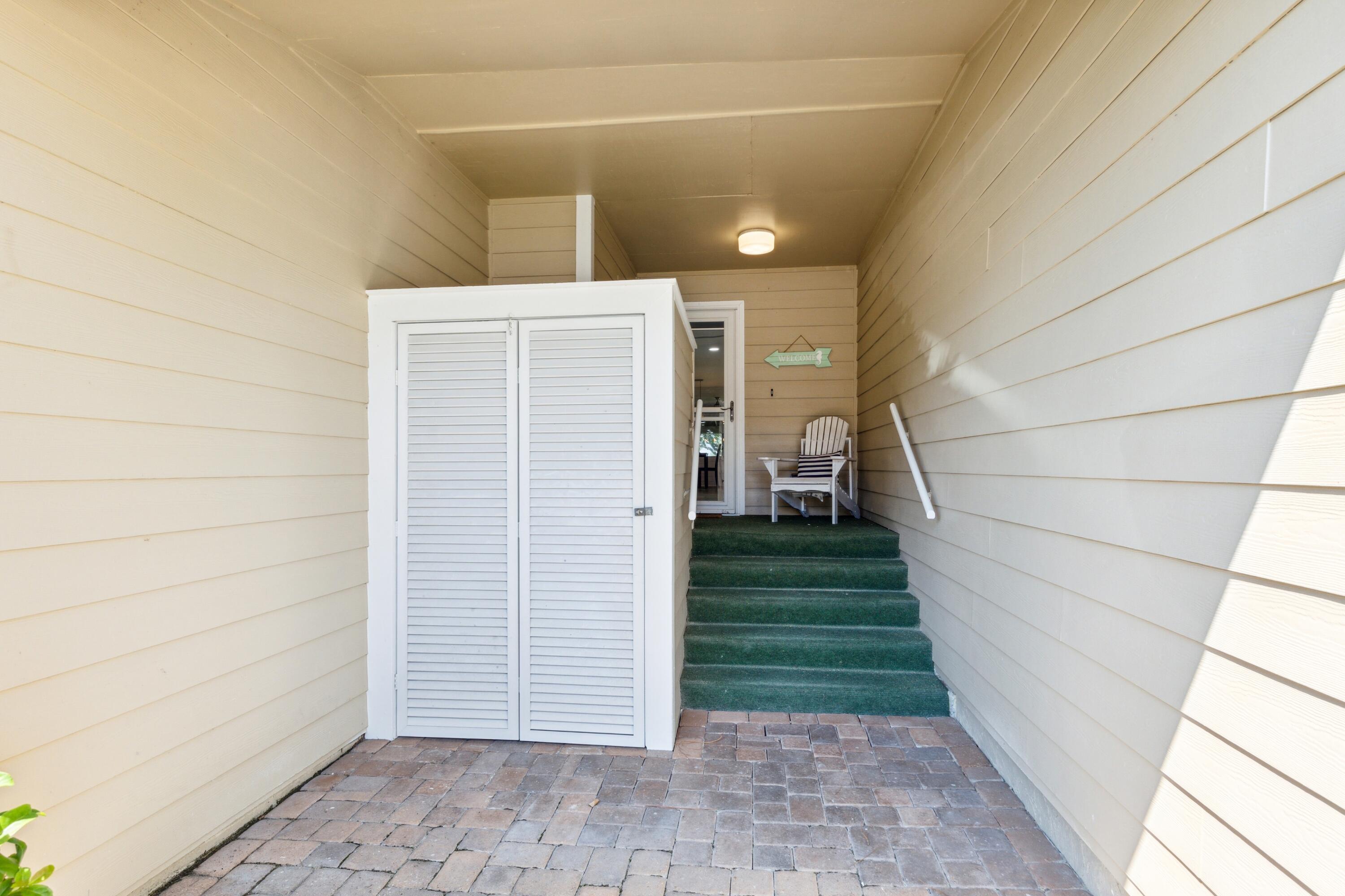 616 Bayou Drive, 616