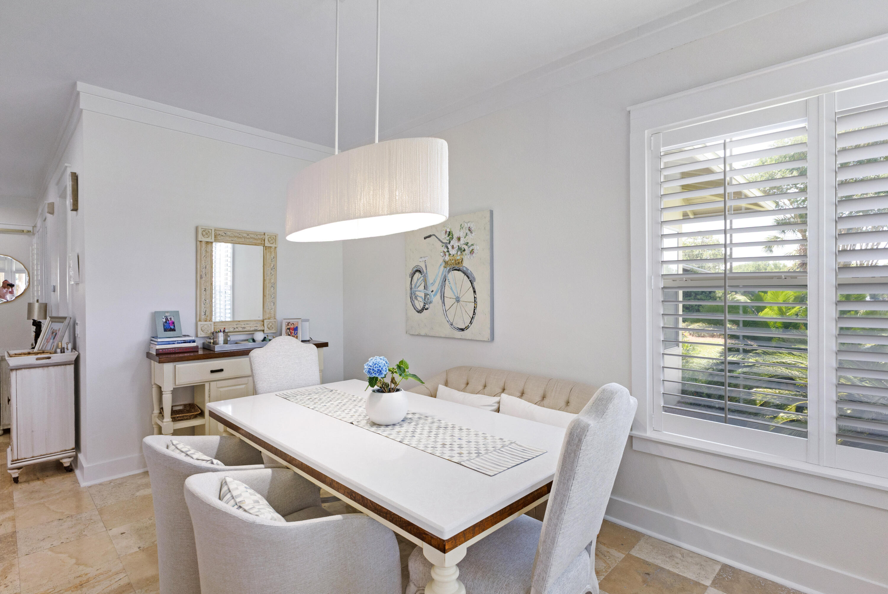 8600 Magnolia Bay Lane