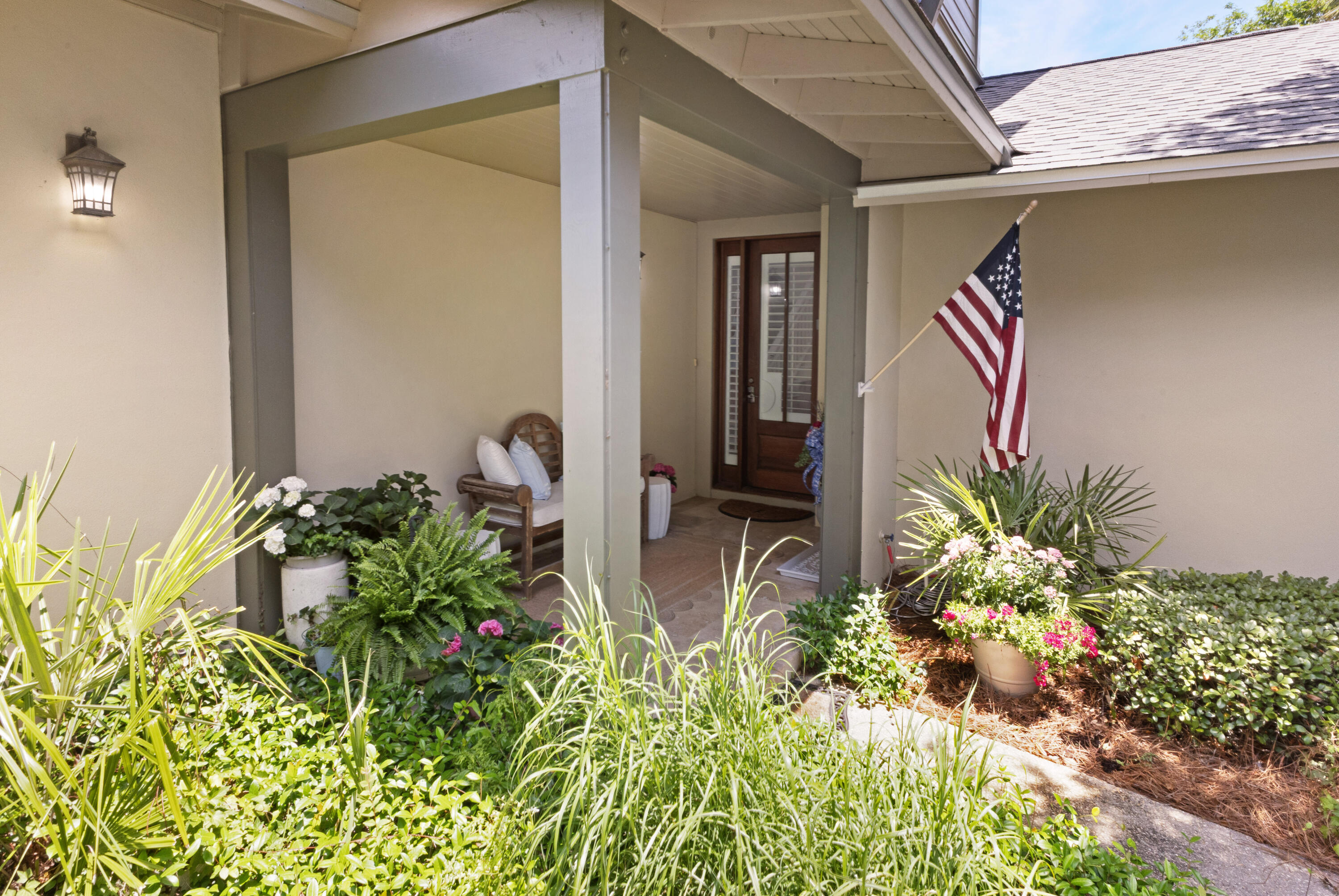 8600 Magnolia Bay Lane